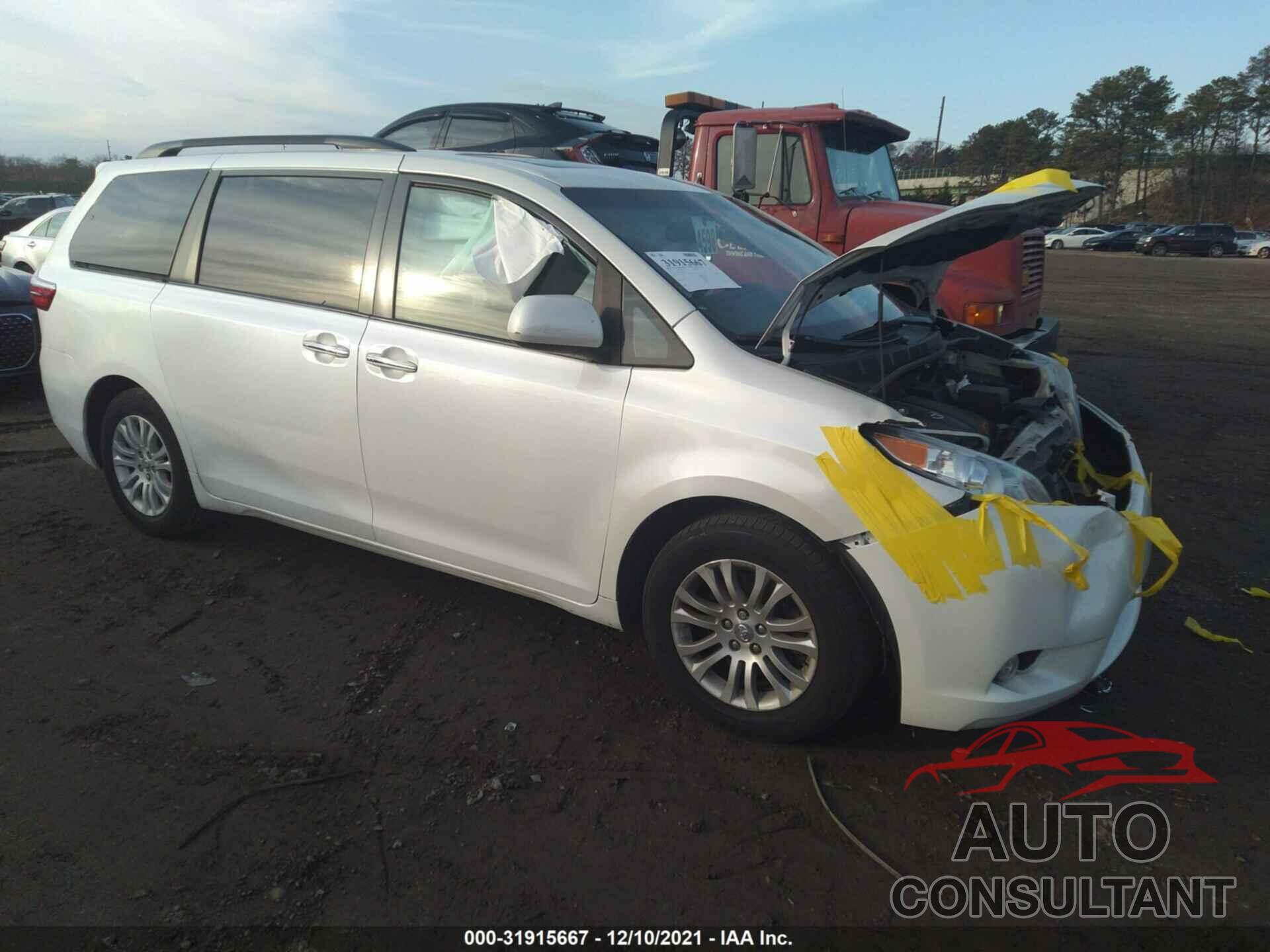 TOYOTA SIENNA 2017 - 5TDYZ3DC3HS818569