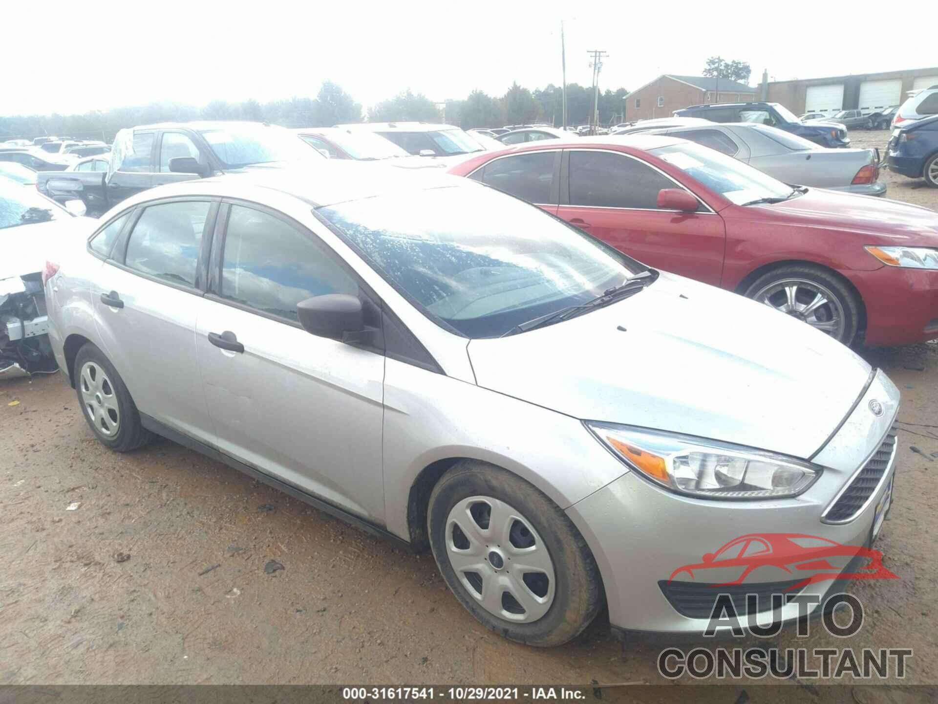 FORD FOCUS 2016 - 1FADP3E28GL240226
