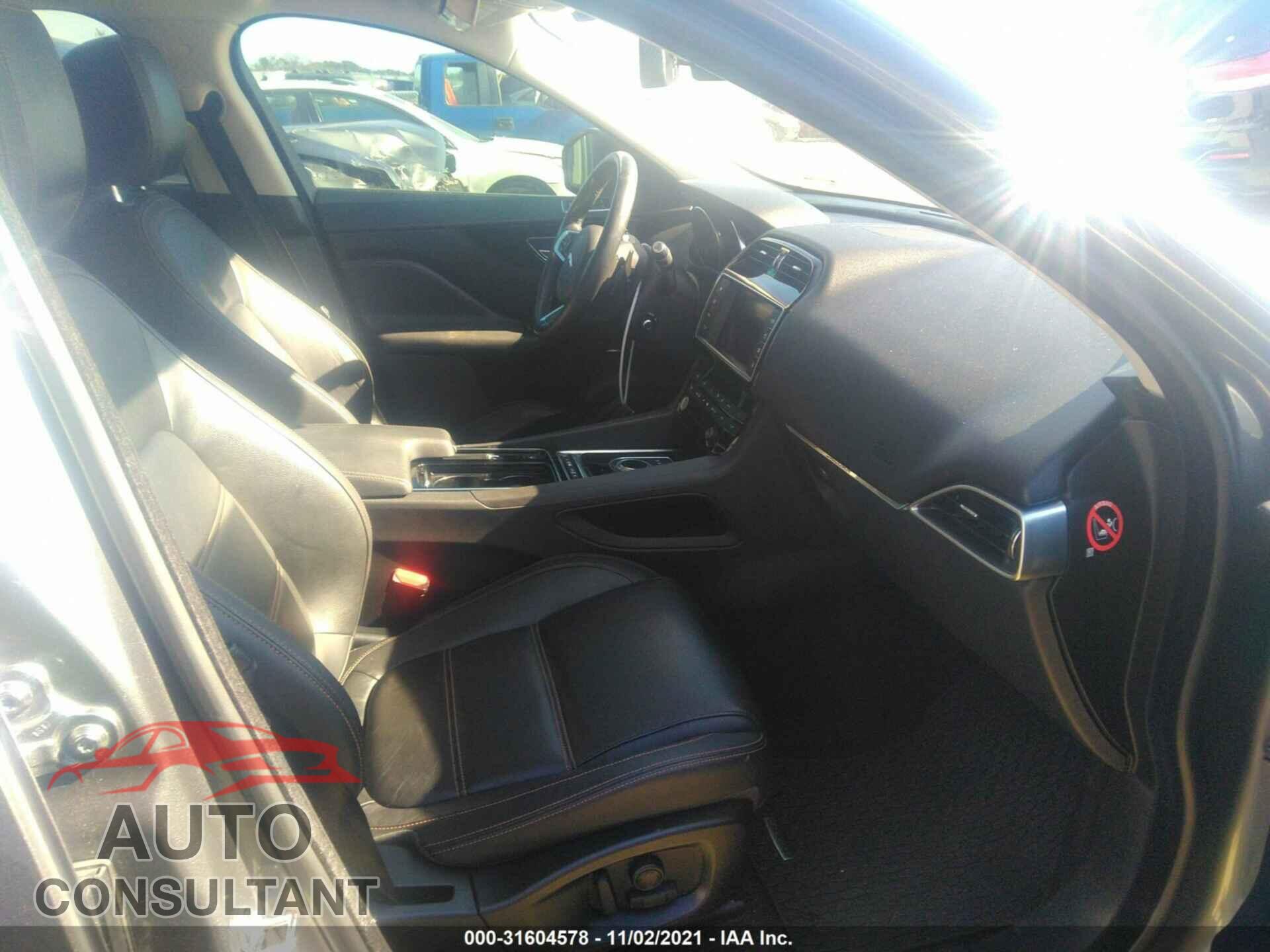 JAGUAR F-PACE 2018 - SADCK2EV6JA257168