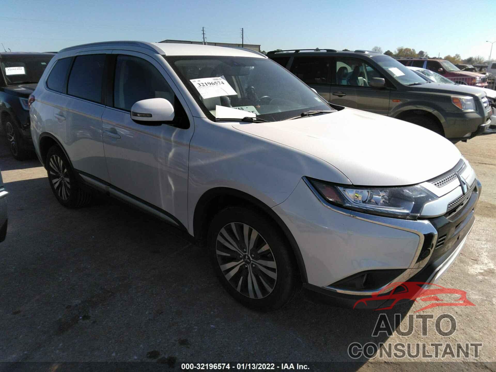 MITSUBISHI OUTLANDER 2019 - JA4AD3A31KZ007275