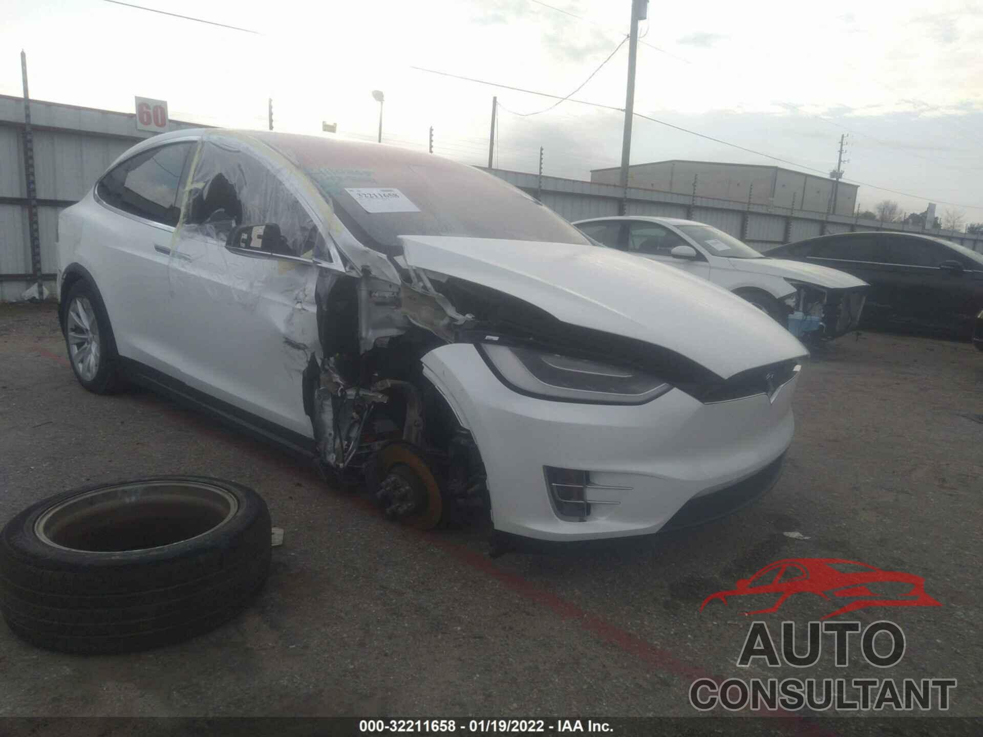 TESLA MODEL X 2017 - 5YJXCAE28HF058098