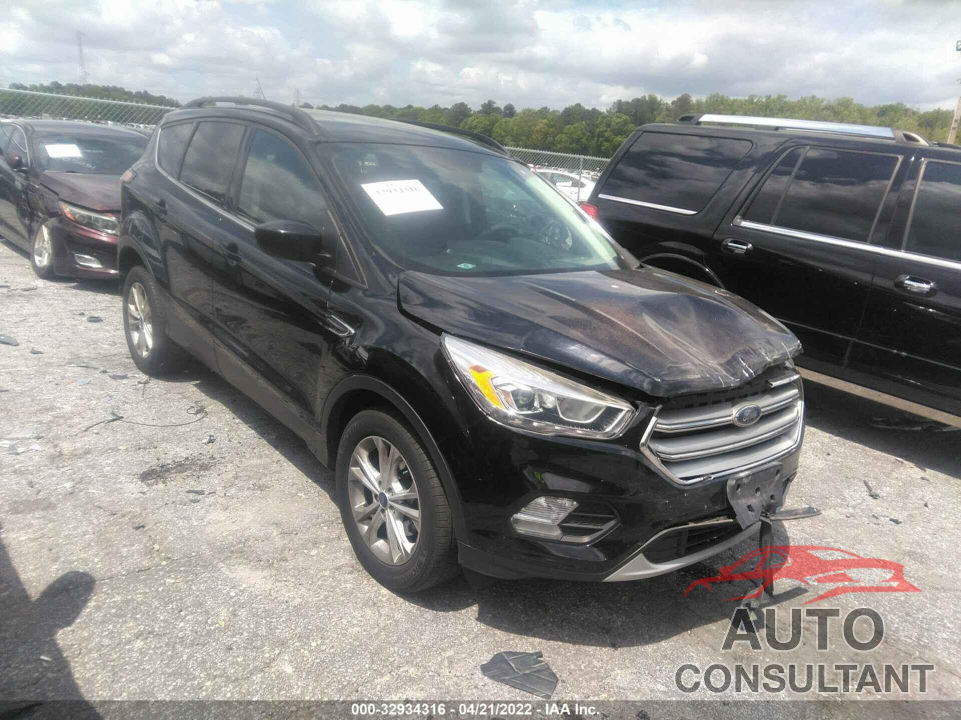 FORD ESCAPE 2017 - 1FMCU0GD6HUD31935
