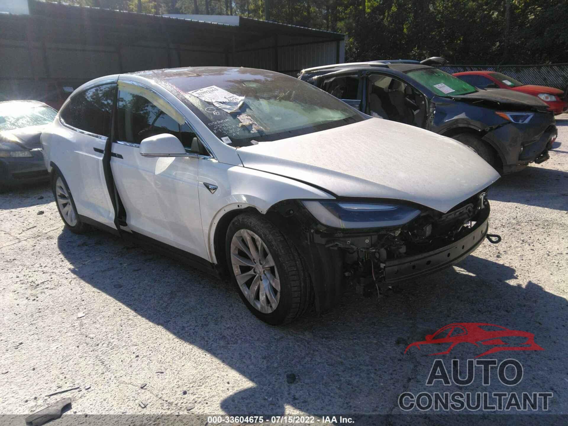 TESLA MODEL X 2017 - 5YJXCBE20HF070252