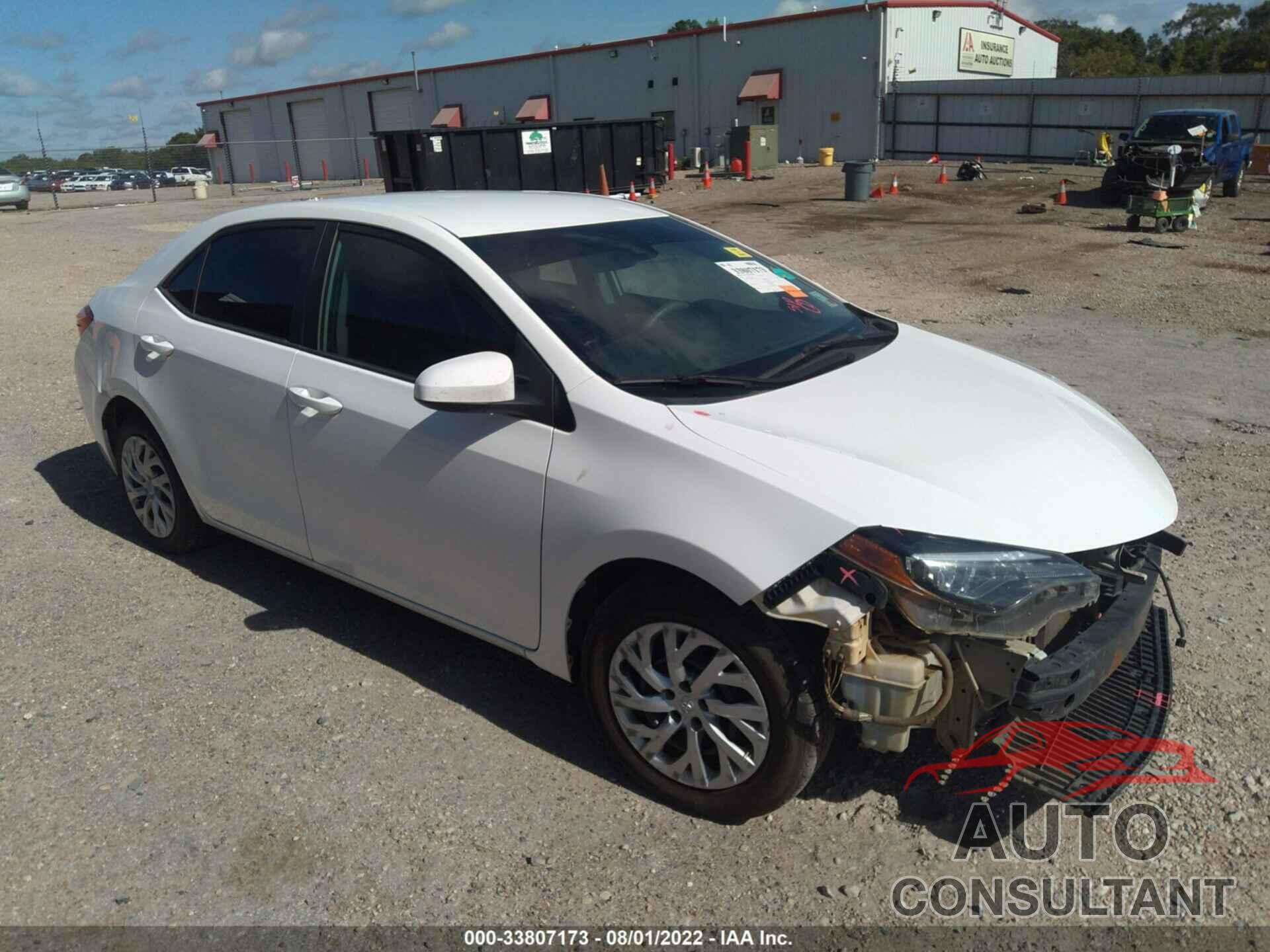TOYOTA COROLLA 2018 - 5YFBURHE9JP850993