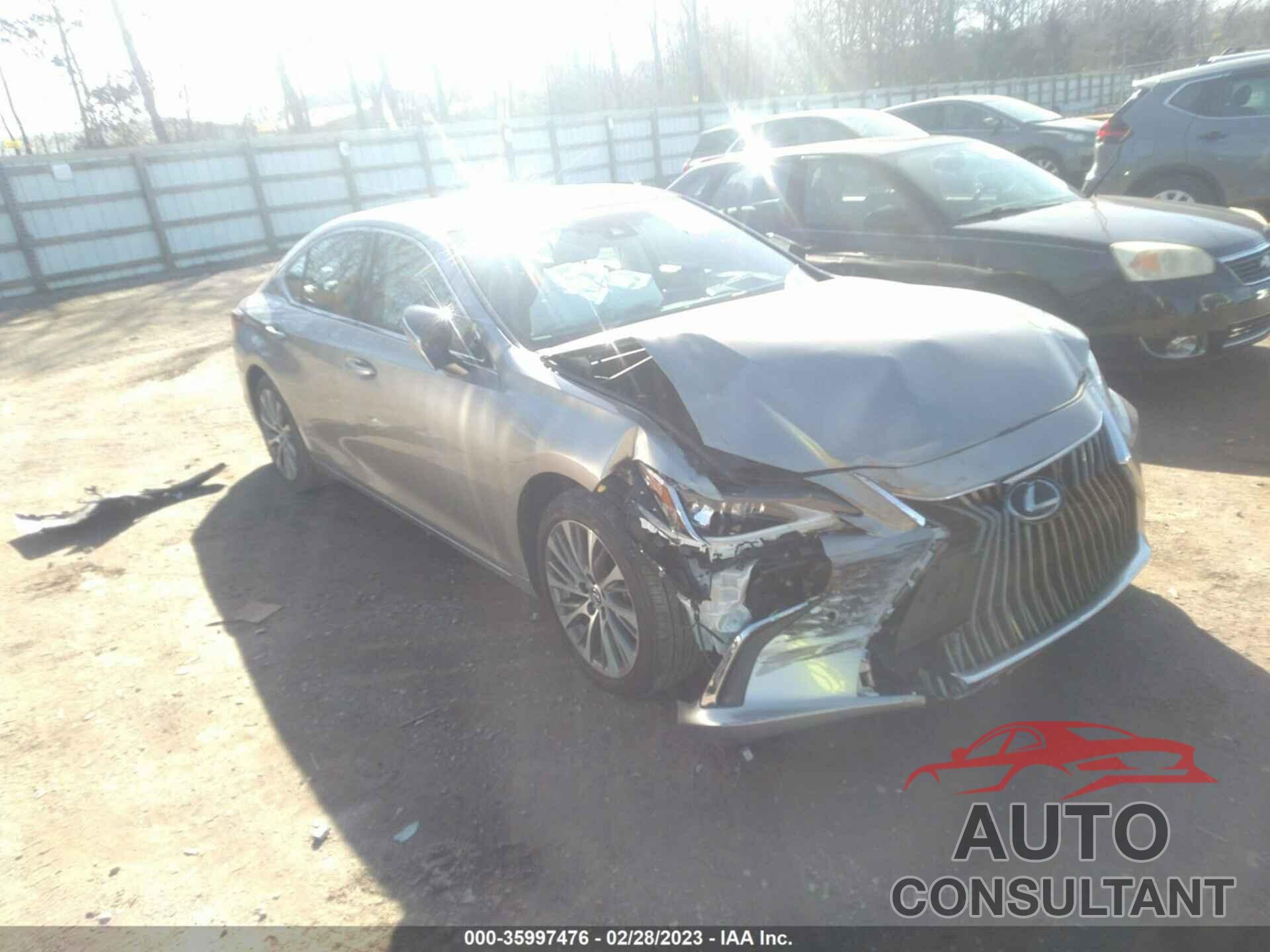 LEXUS ES 2019 - 58ABZ1B18KU044144