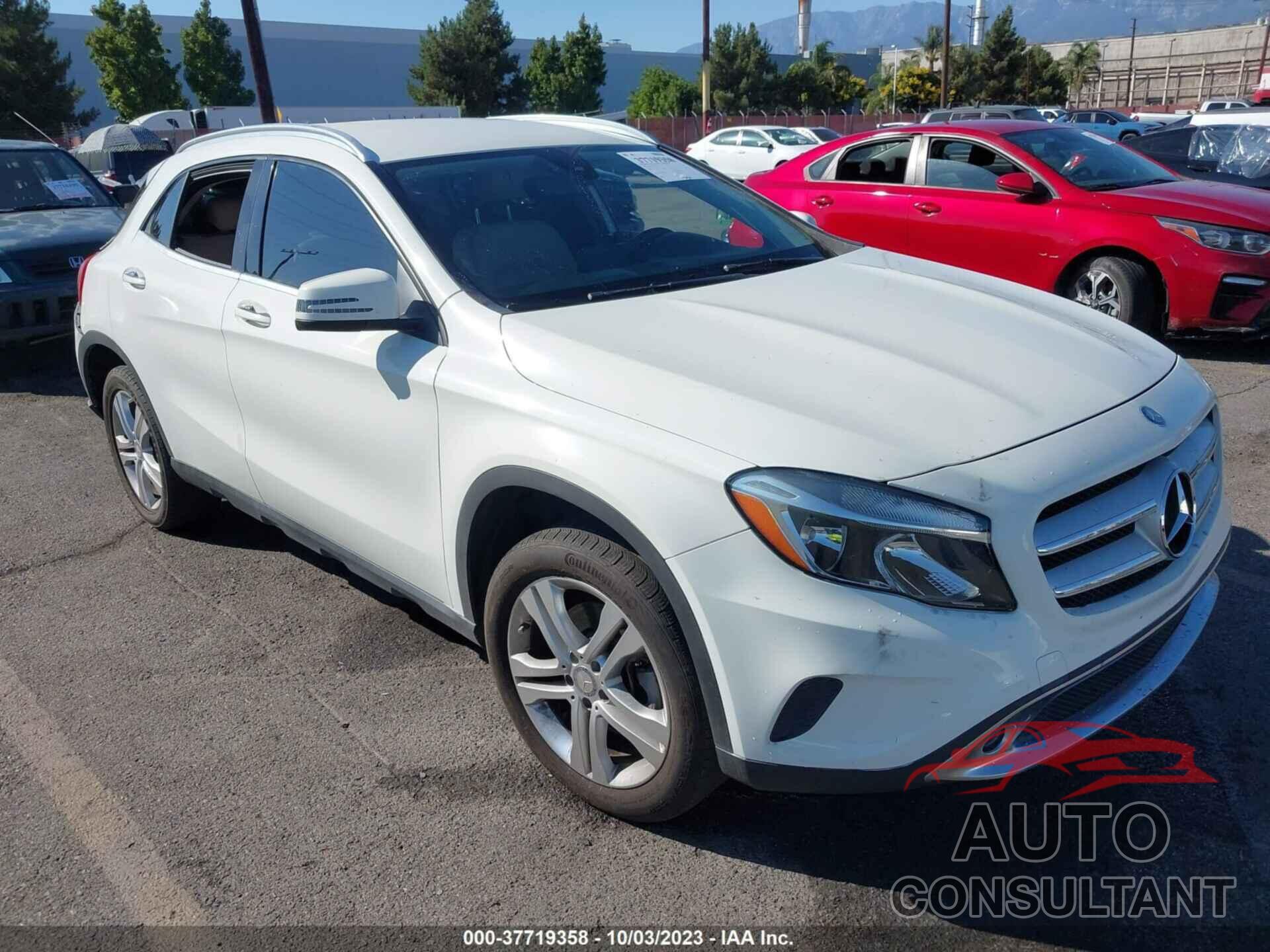 MERCEDES-BENZ GLA 250 2016 - WDCTG4EB3GJ218264