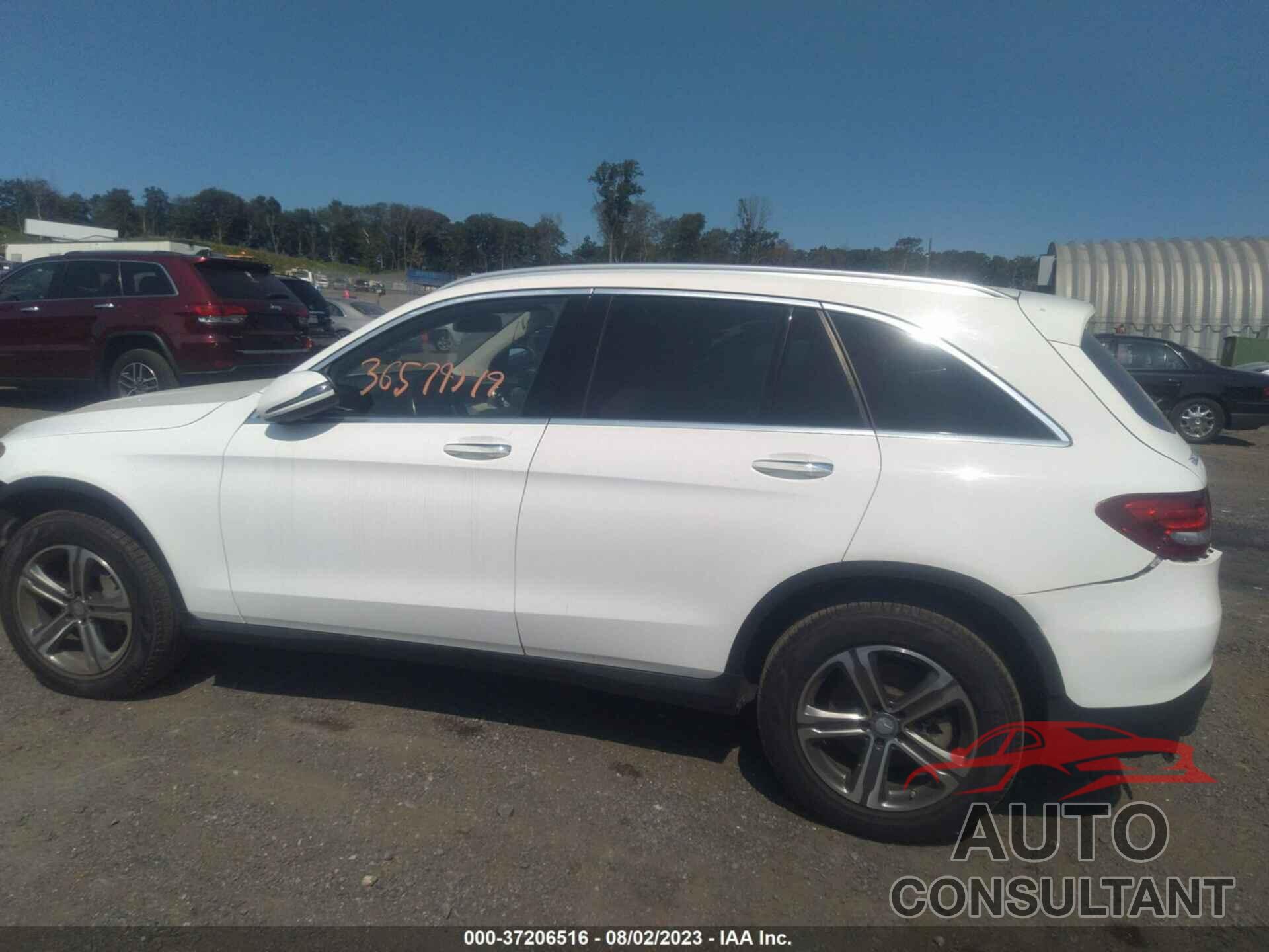 MERCEDES-BENZ GLC 300 2016 - WDC0G4KBXGF055008