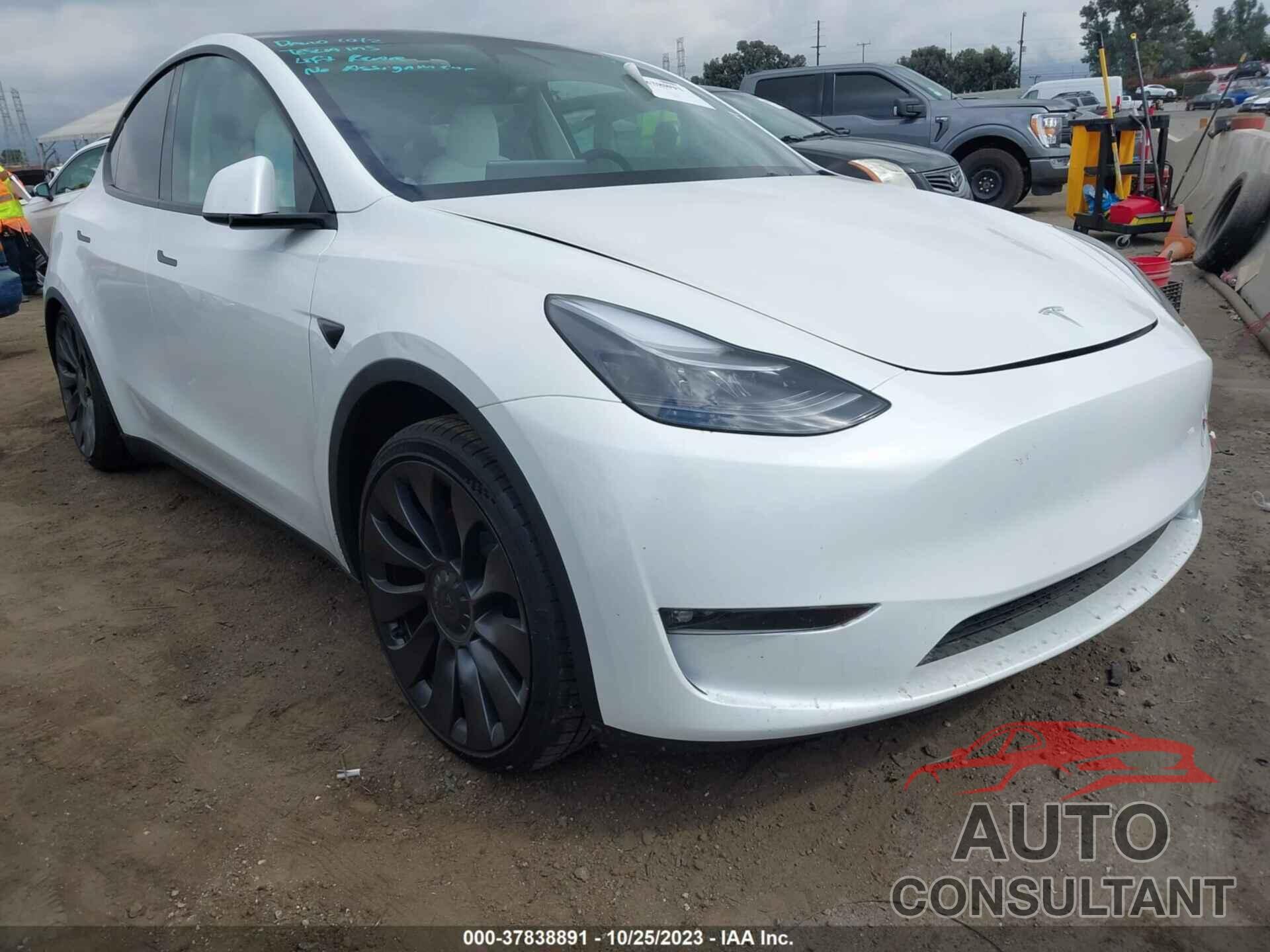 TESLA MODEL Y 2023 - 7SAYGDEF6PF834128