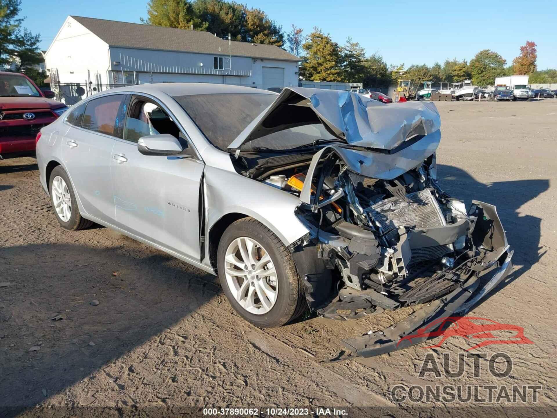 CHEVROLET MALIBU 2017 - 1G1ZE5ST6HF142951