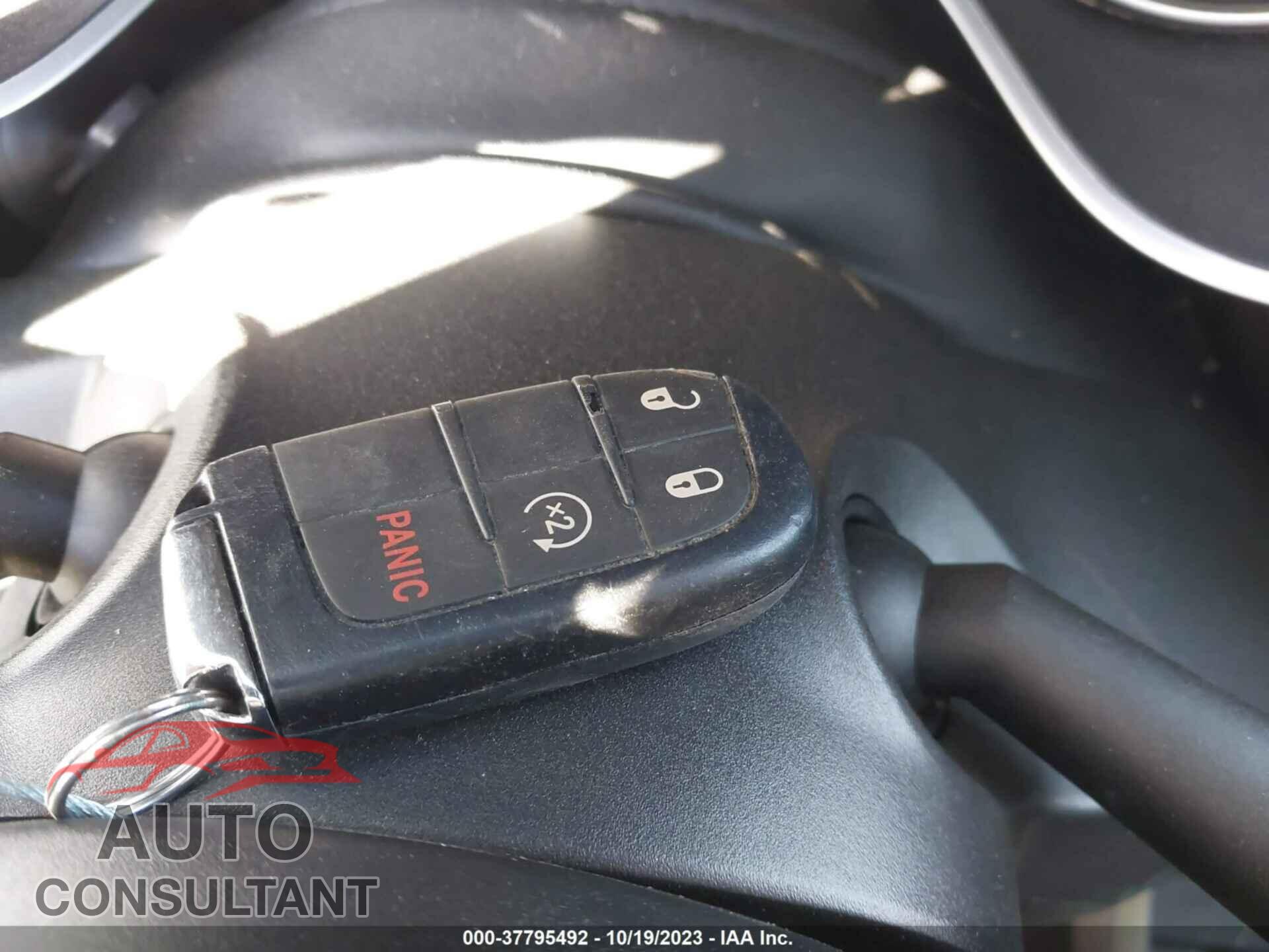 JEEP COMPASS 2020 - 3C4NJCBB8LT242075
