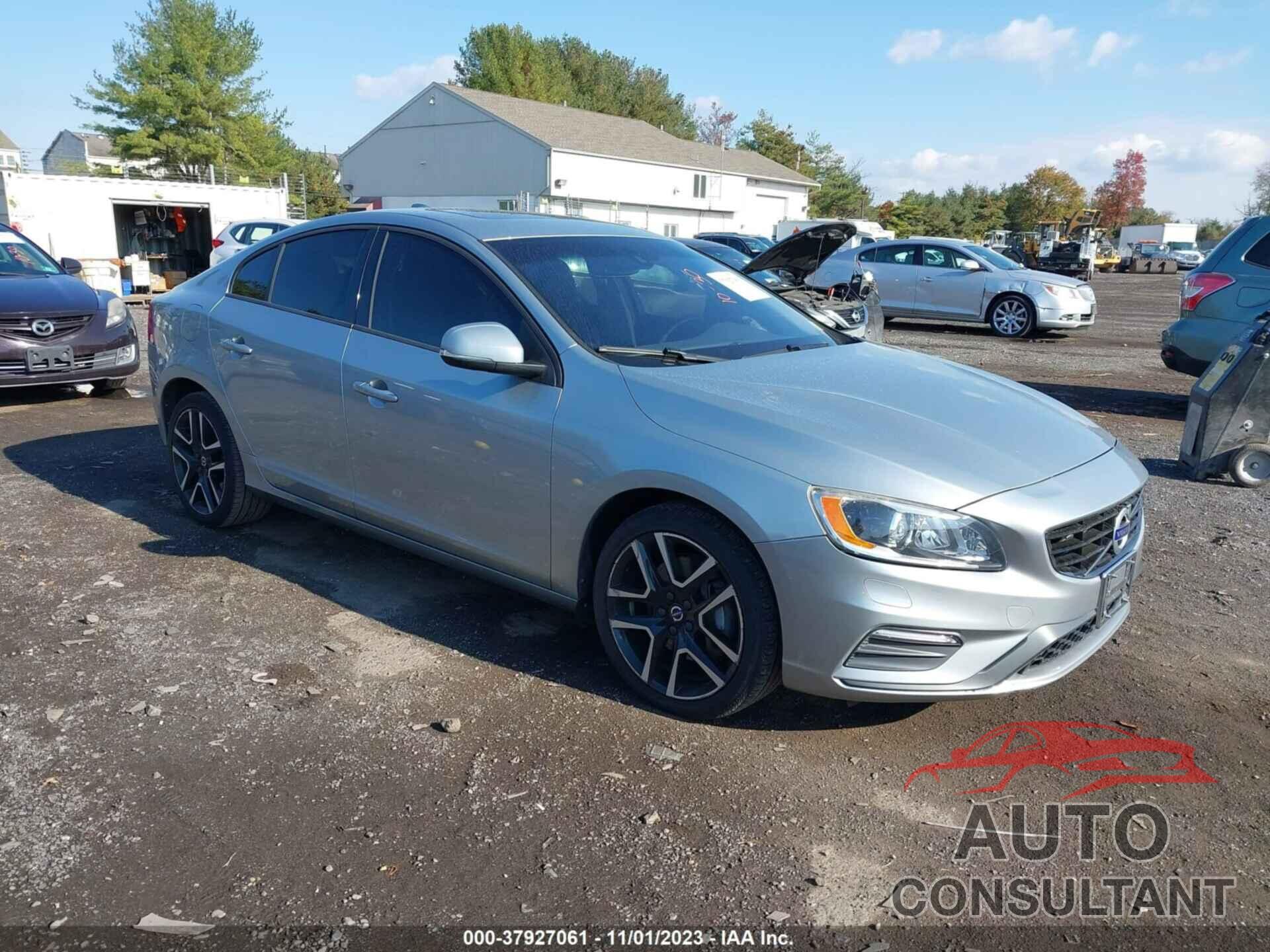 VOLVO S60 2017 - YV140MTL3H2429156