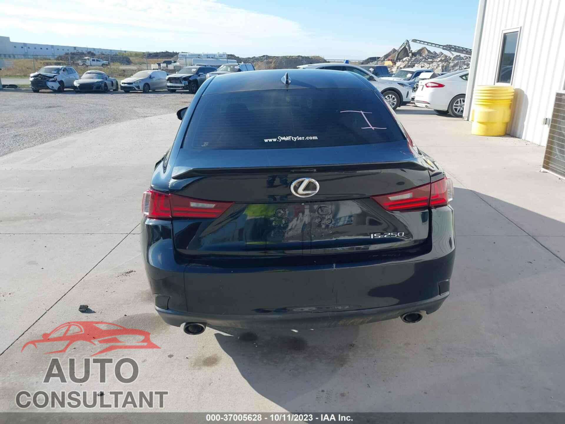 LEXUS IS 250 2015 - JTHBF1D20F5063666