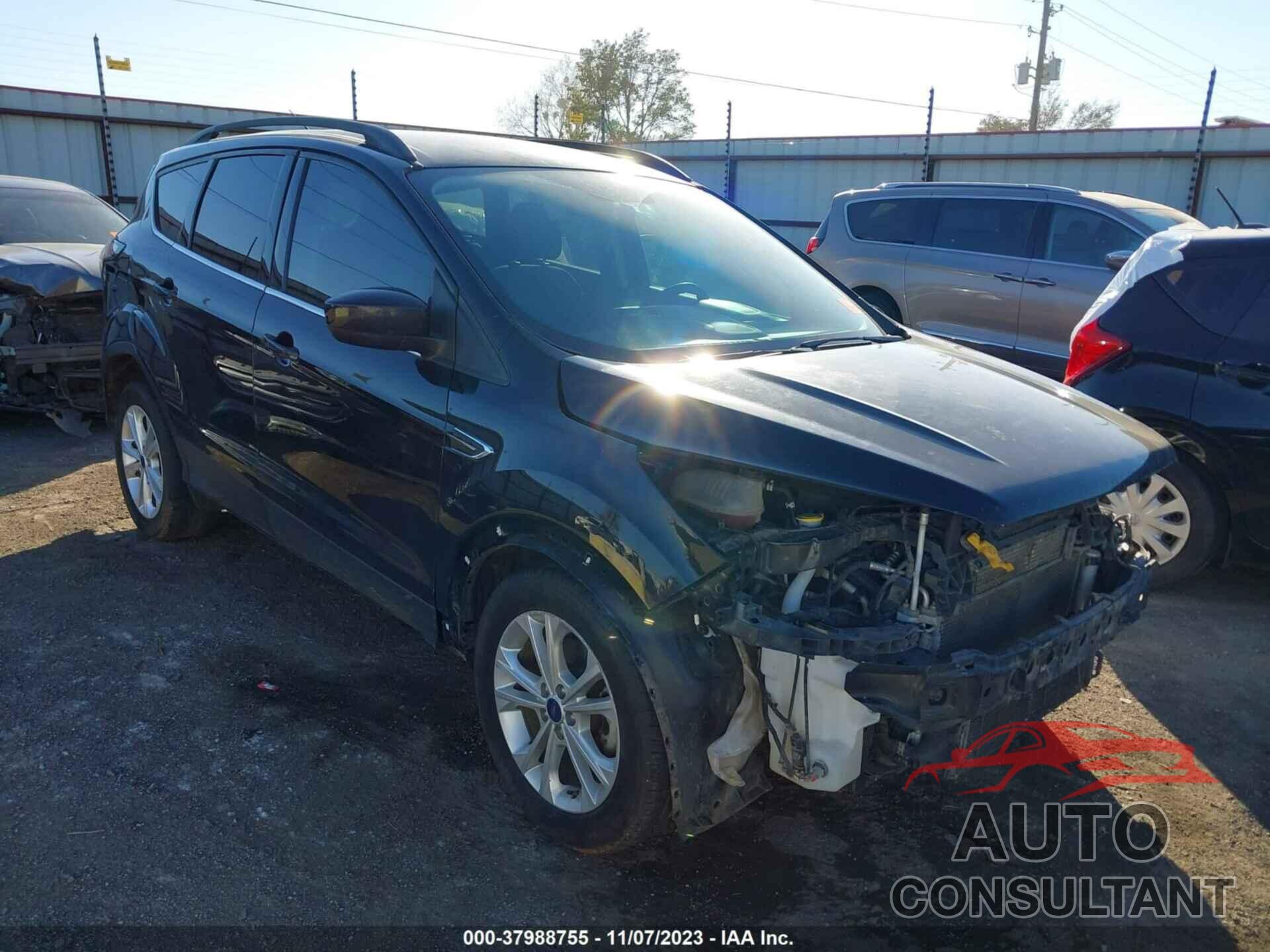 FORD ESCAPE 2017 - 1FMCU0GD5HUC24763