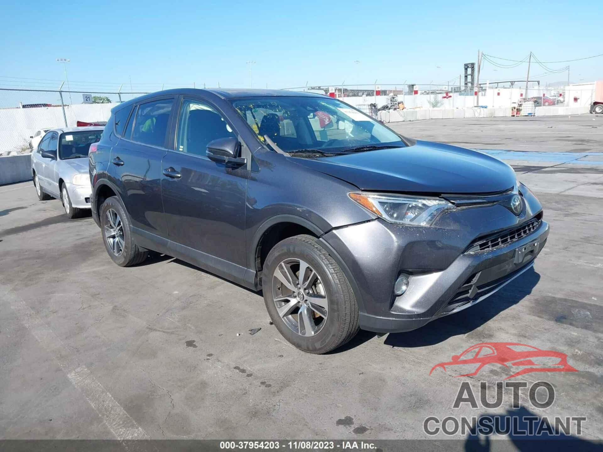 TOYOTA RAV4 2018 - JTMWFREV9JJ724427