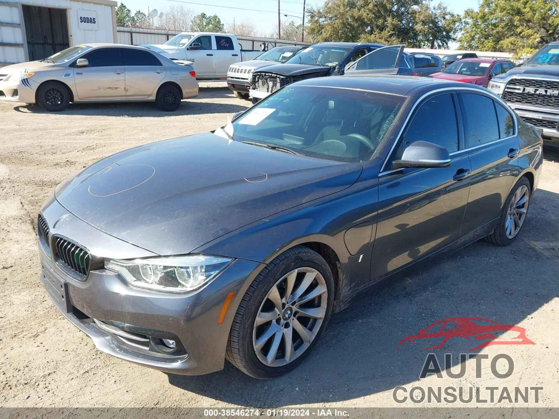 BMW 330E 2017 - WBA8E1C35HA158594