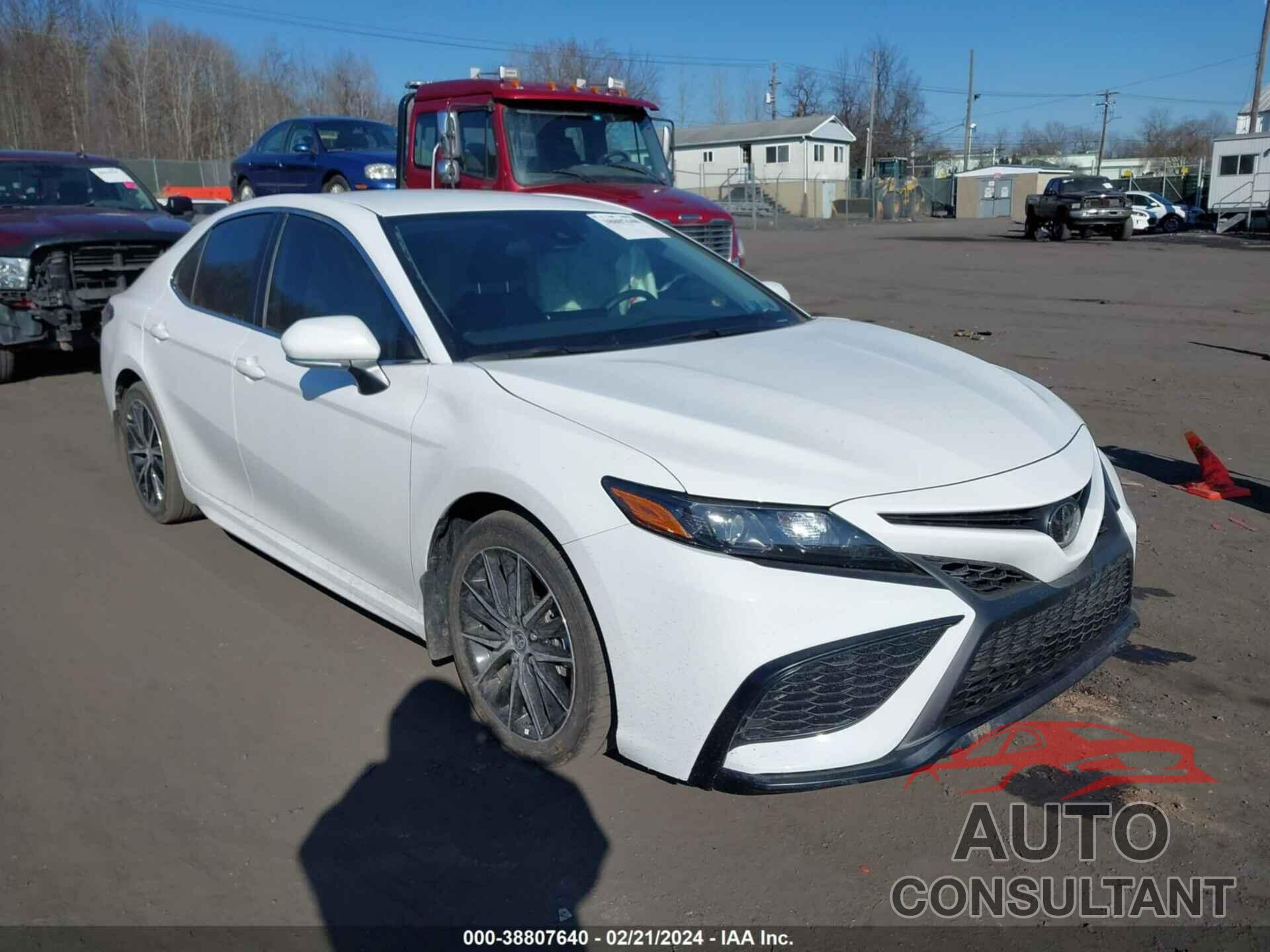 TOYOTA CAMRY 2023 - 4T1G11BK5PU100884