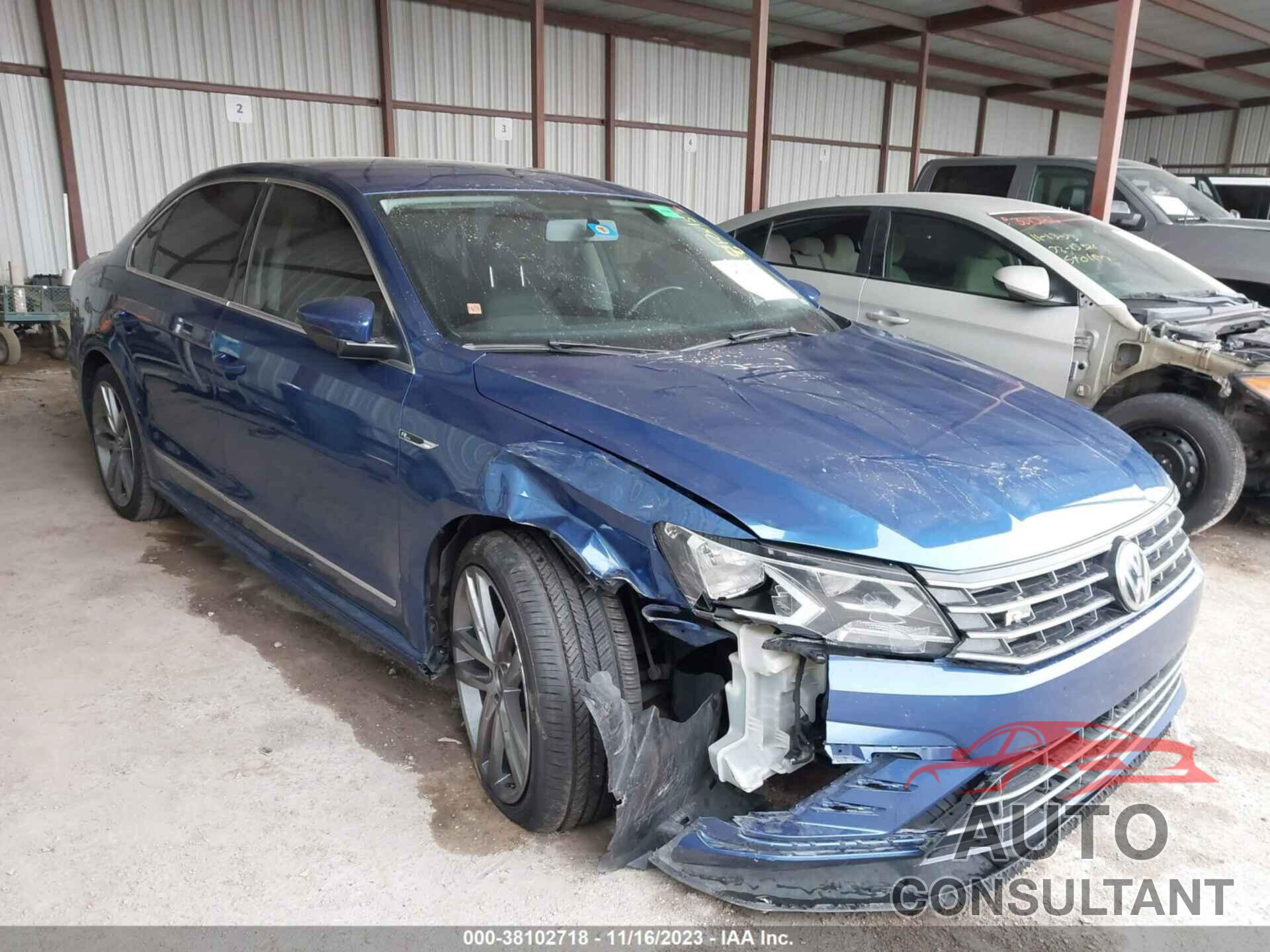 VOLKSWAGEN PASSAT 2017 - 1VWDT7A38HC045267