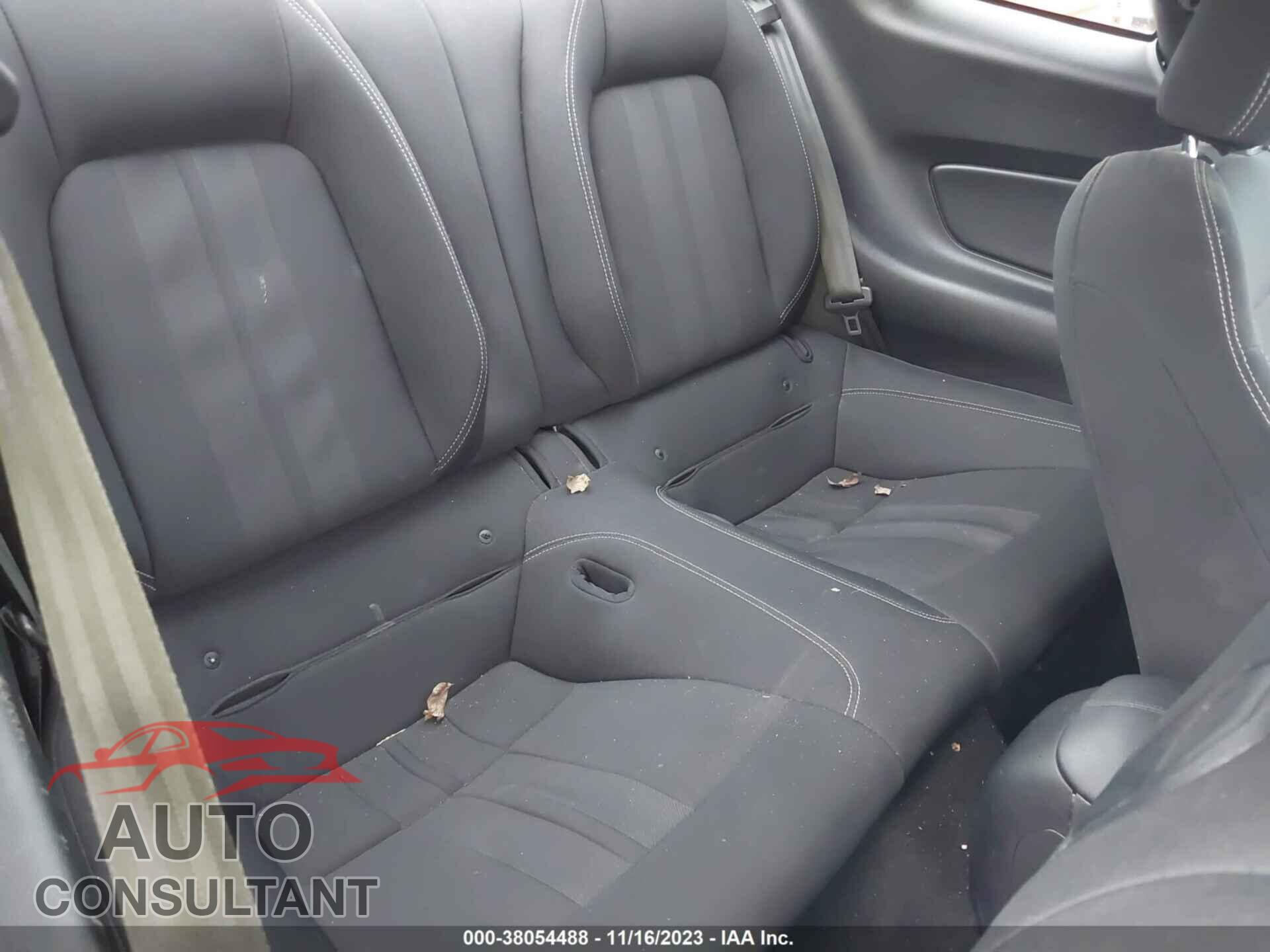FORD MUSTANG 2019 - 1FA6P8TH2K5175156