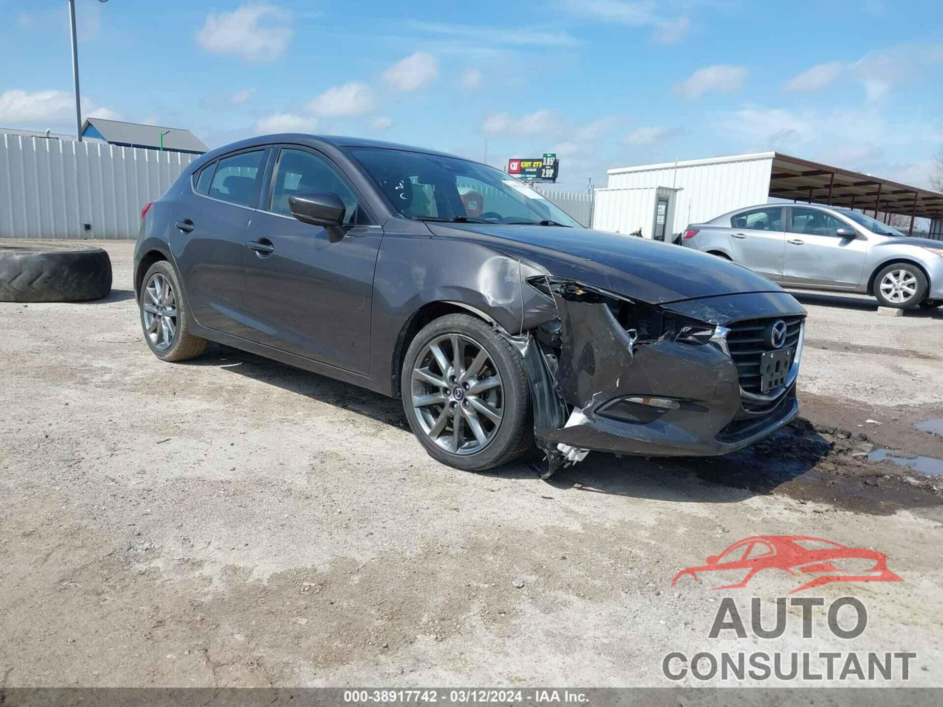 MAZDA MAZDA3 2018 - 3MZBN1L39JM167071