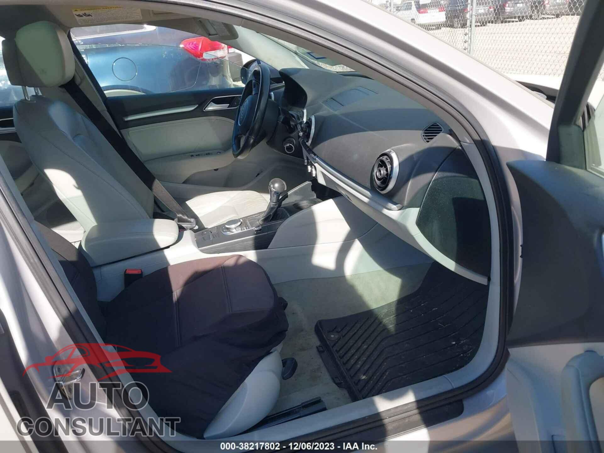 AUDI A3 2016 - WAUA7GFF3G1019342