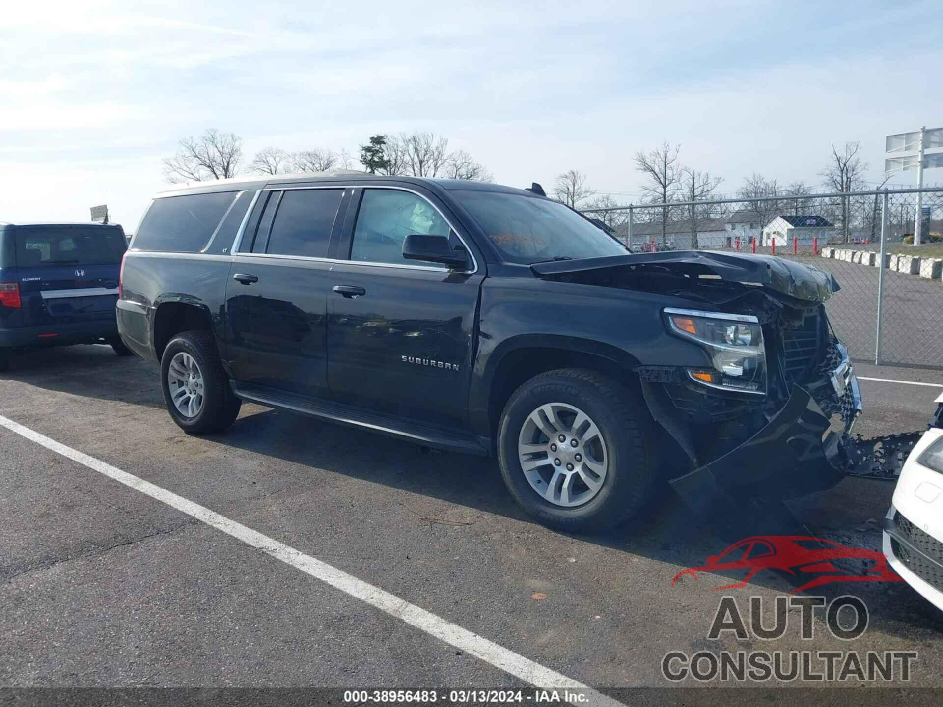 CHEVROLET SUBURBAN 2019 - 1GNSKHKC5KR275295