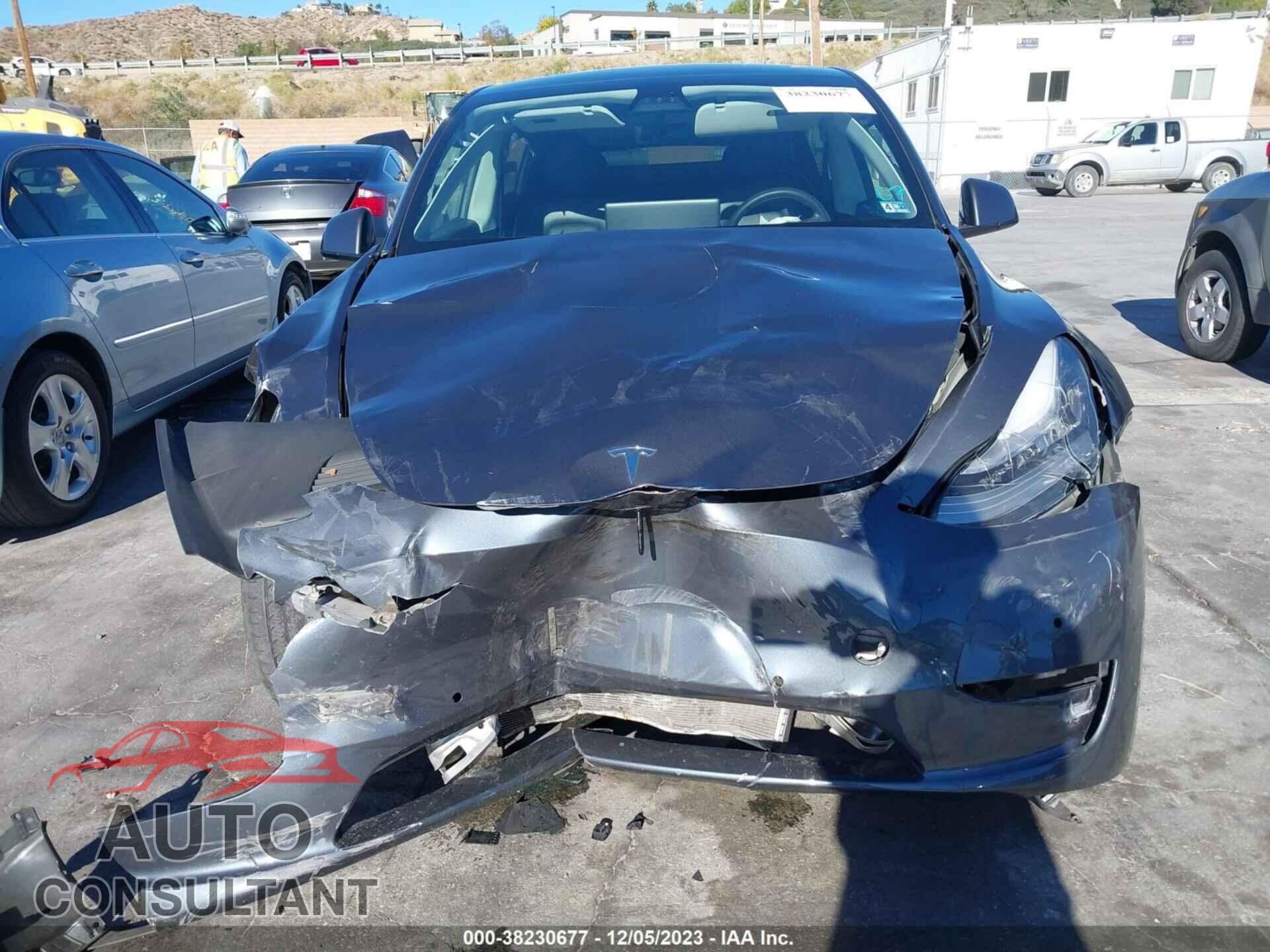 TESLA MODEL Y 2021 - 5YJYGDED1MF110404