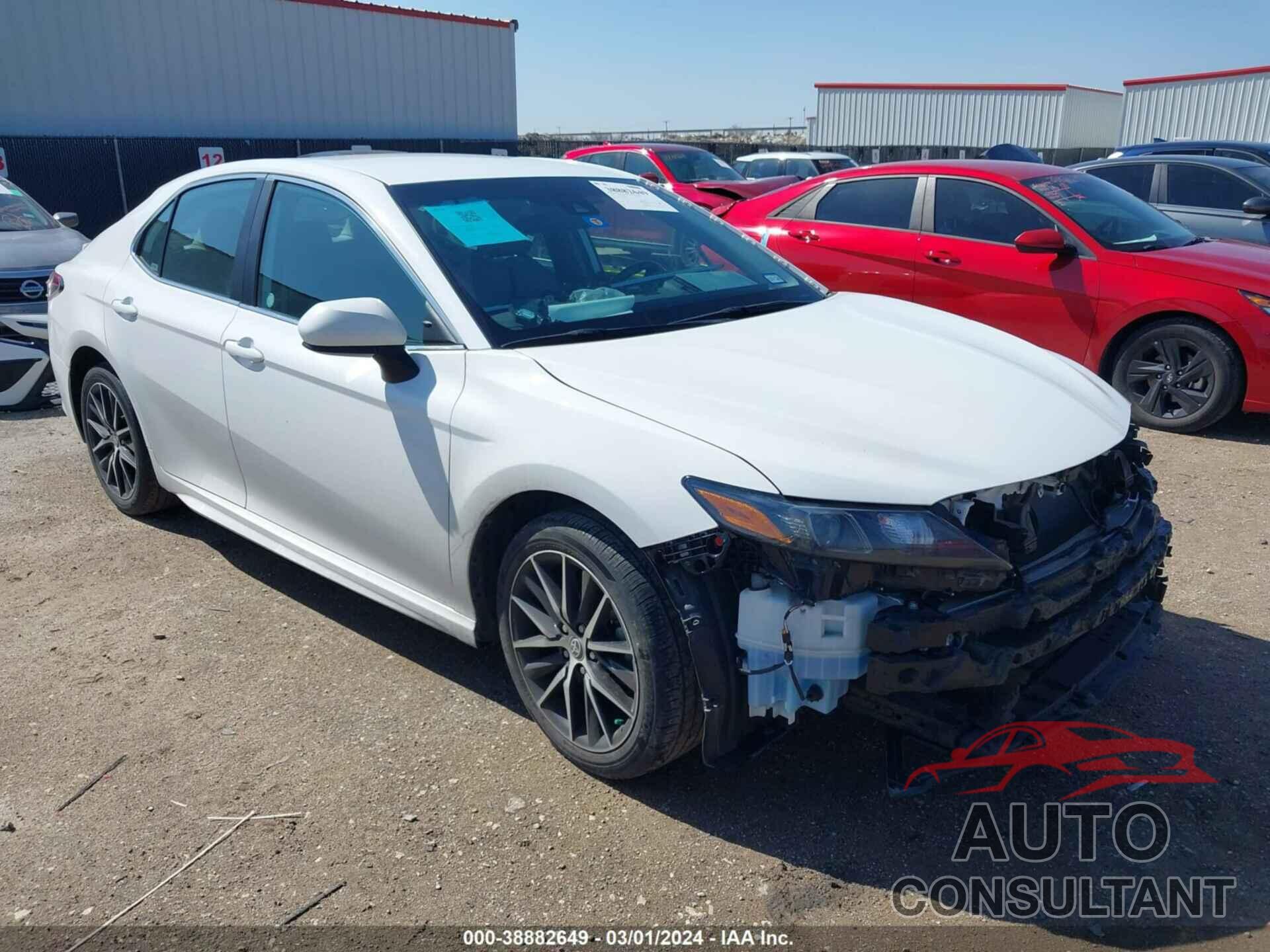 TOYOTA CAMRY 2021 - 4T1G11AK6MU557703