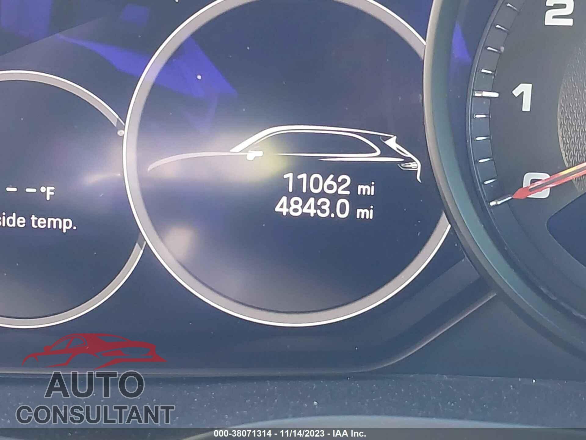 PORSCHE CAYENNE 2023 - WP1AA2AY2PDA00424