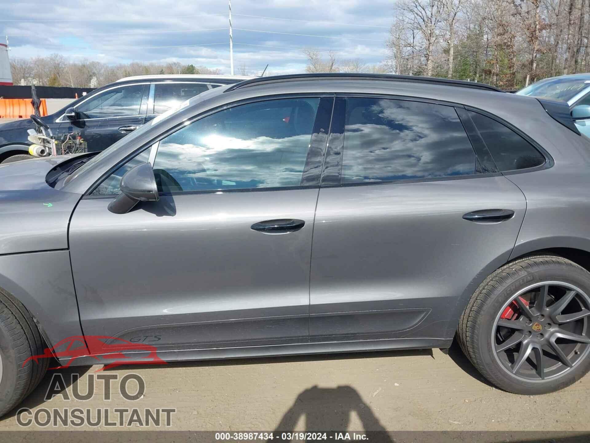 PORSCHE MACAN 2017 - WP1AG2A5XHLB54956