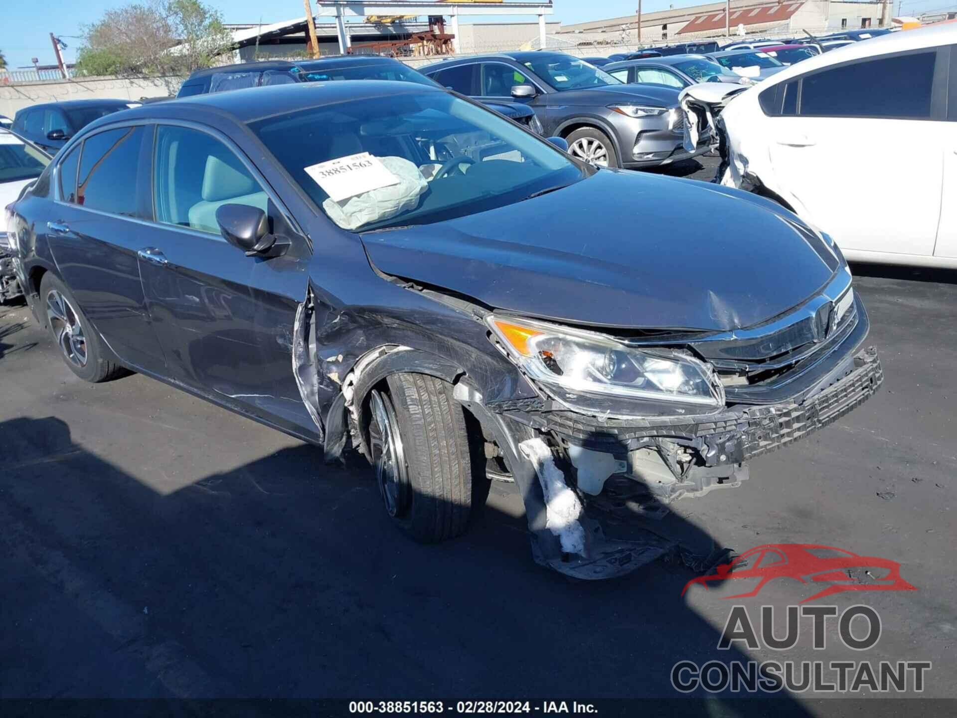 HONDA ACCORD 2017 - 1HGCR2F38HA132544