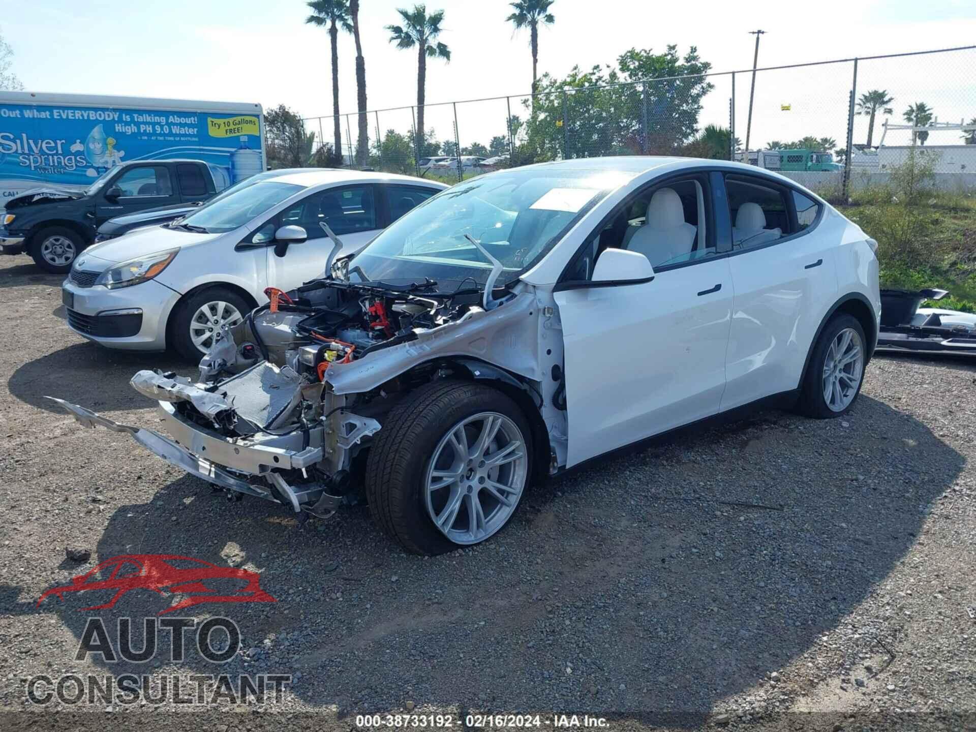 TESLA MODEL Y 2023 - 7SAYGDEE4PF853414
