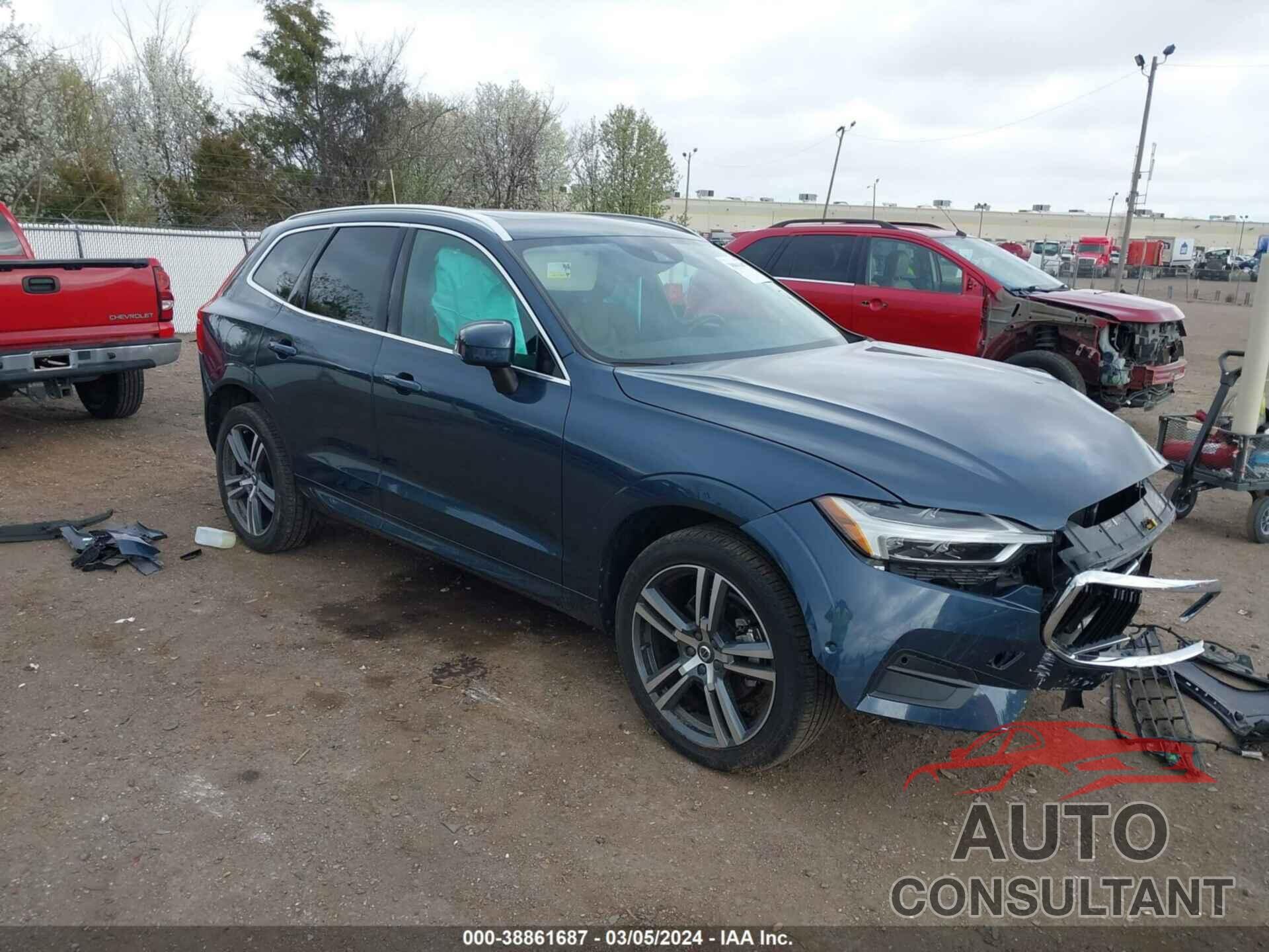 VOLVO XC60 2018 - YV4102RK2J1003124