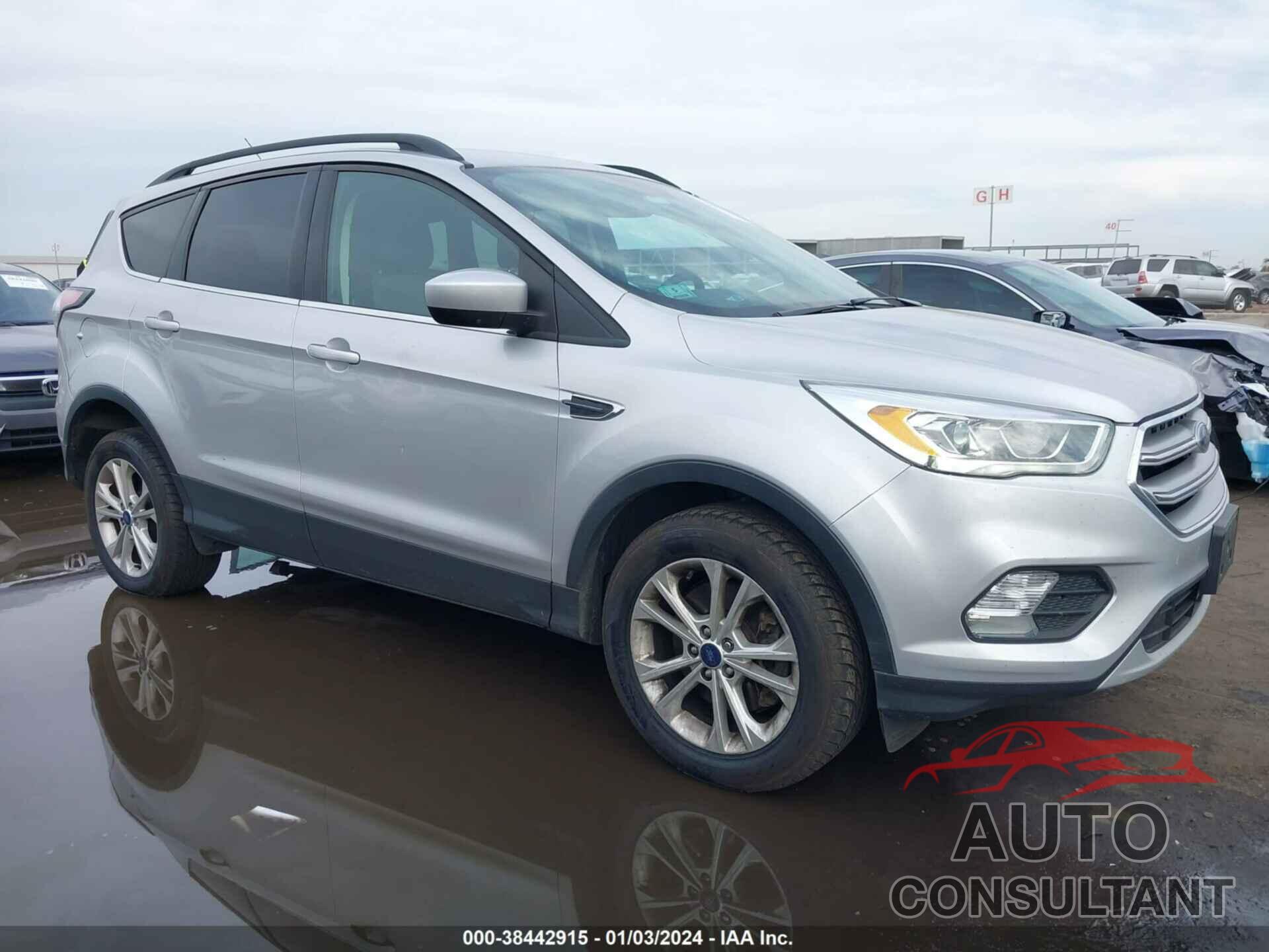 FORD ESCAPE 2017 - 1FMCU9GDXHUB11640