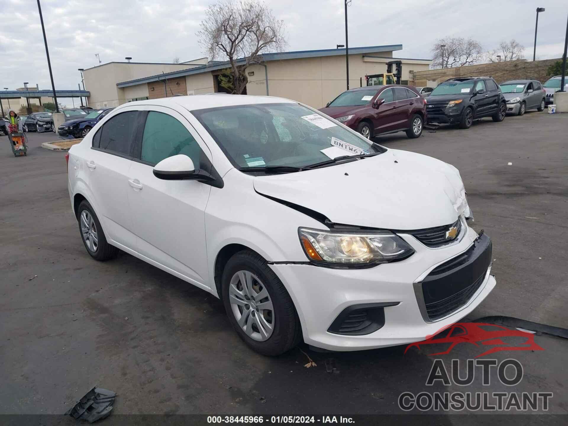 CHEVROLET SONIC 2017 - 1G1JB5SH6H4148648