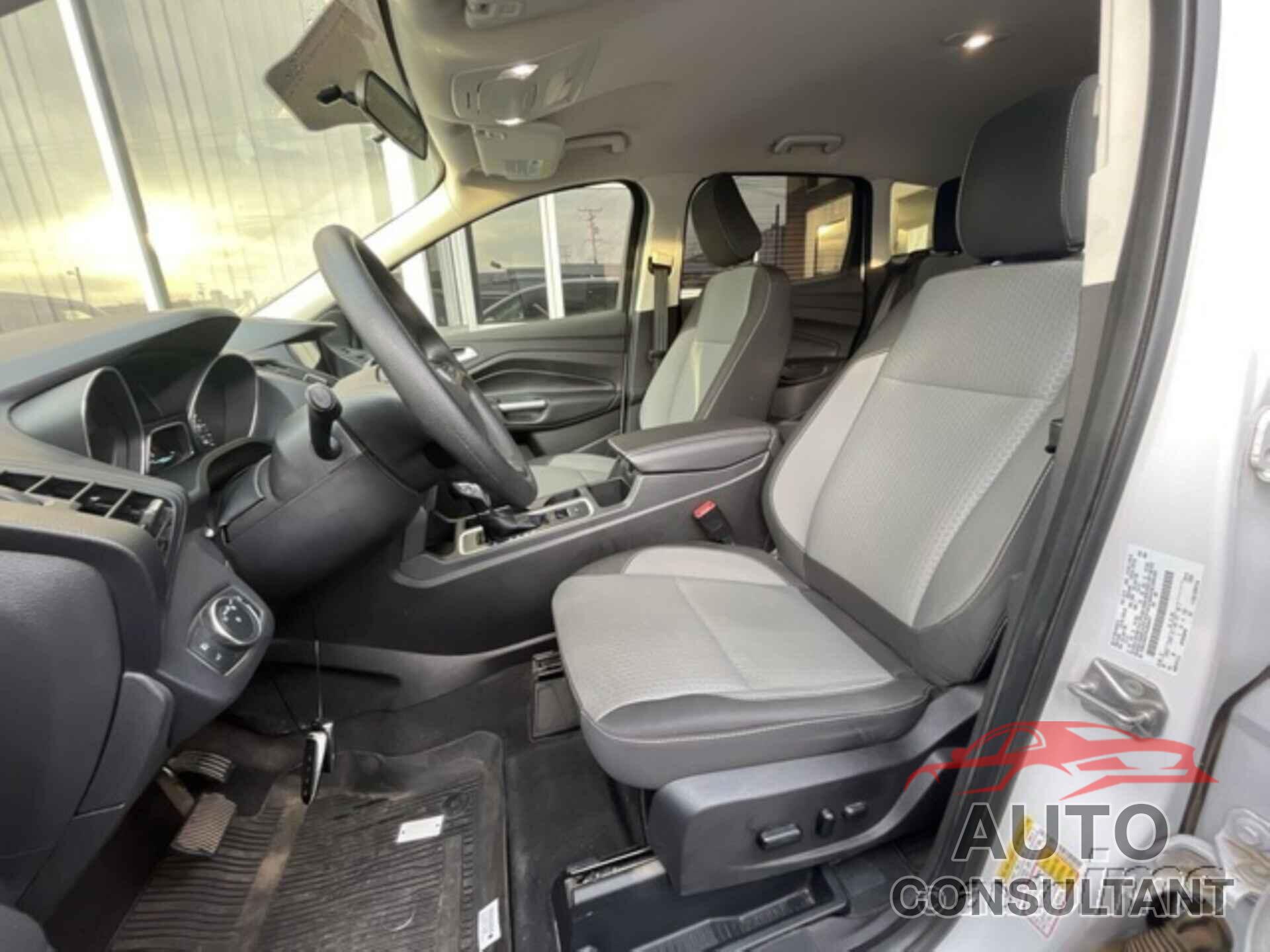 FORD ESCAPE 2019 - 1FMCU9GD7KUB38477