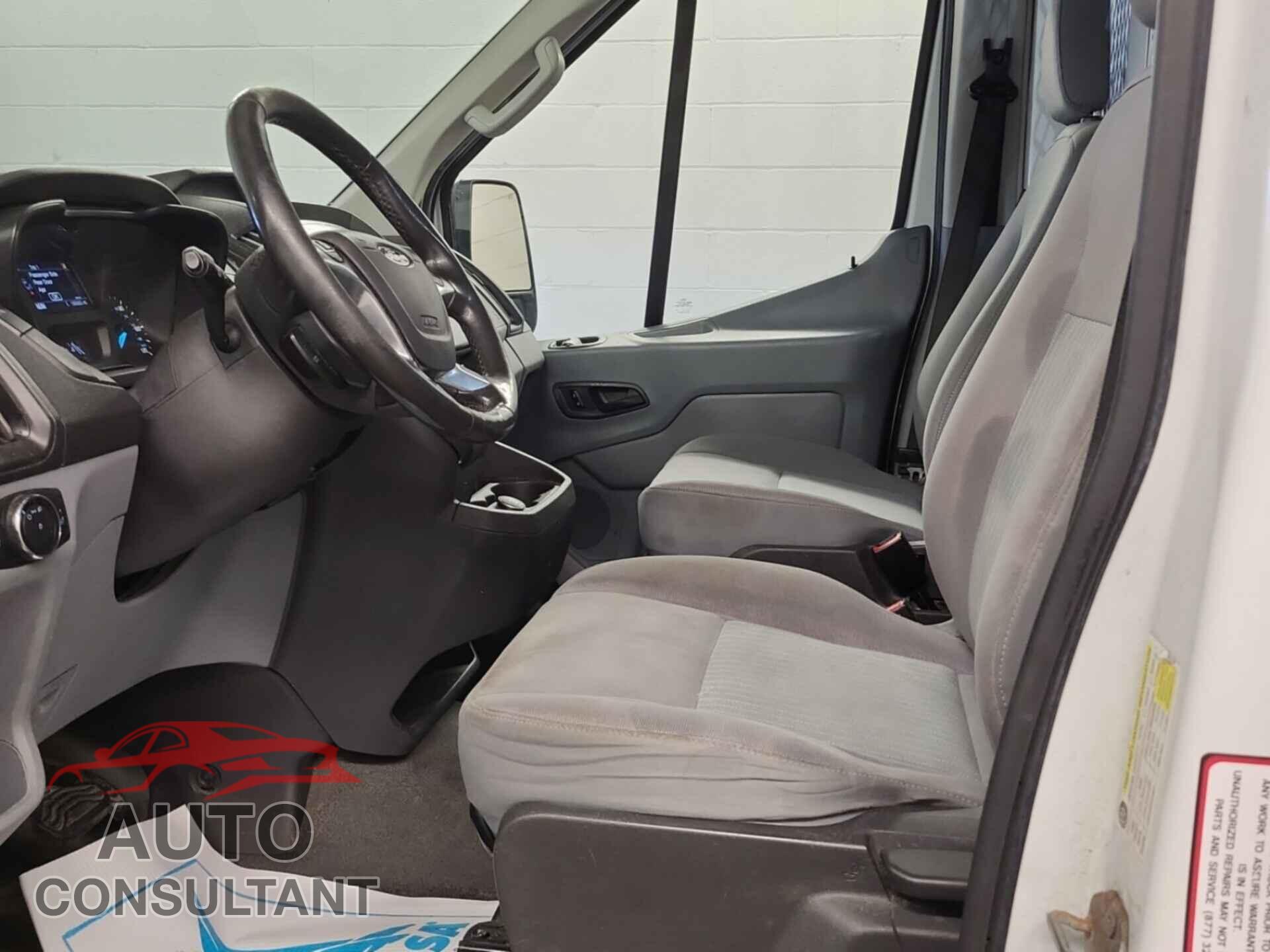 FORD TRANSIT 2017 - 1FTYR2CM1HKA98779