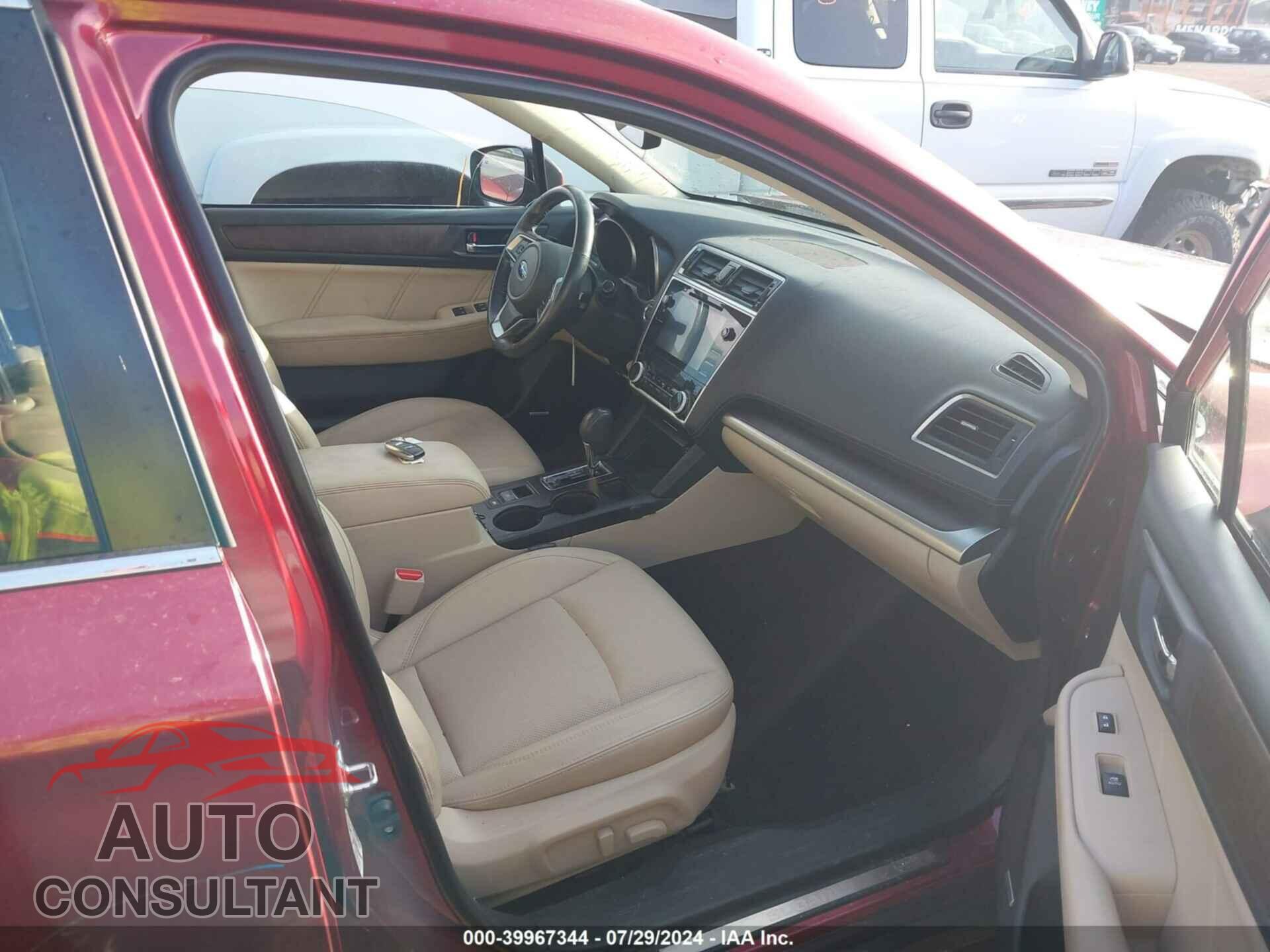 SUBARU OUTBACK 2018 - 4S4BSANC2J3248564