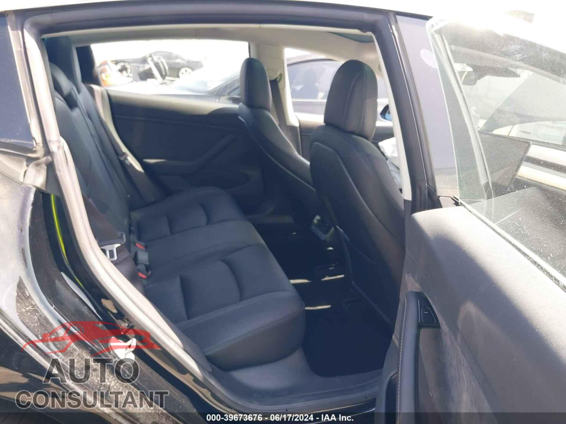 TESLA MODEL 3 2018 - 5YJ3E1EA9JF060352