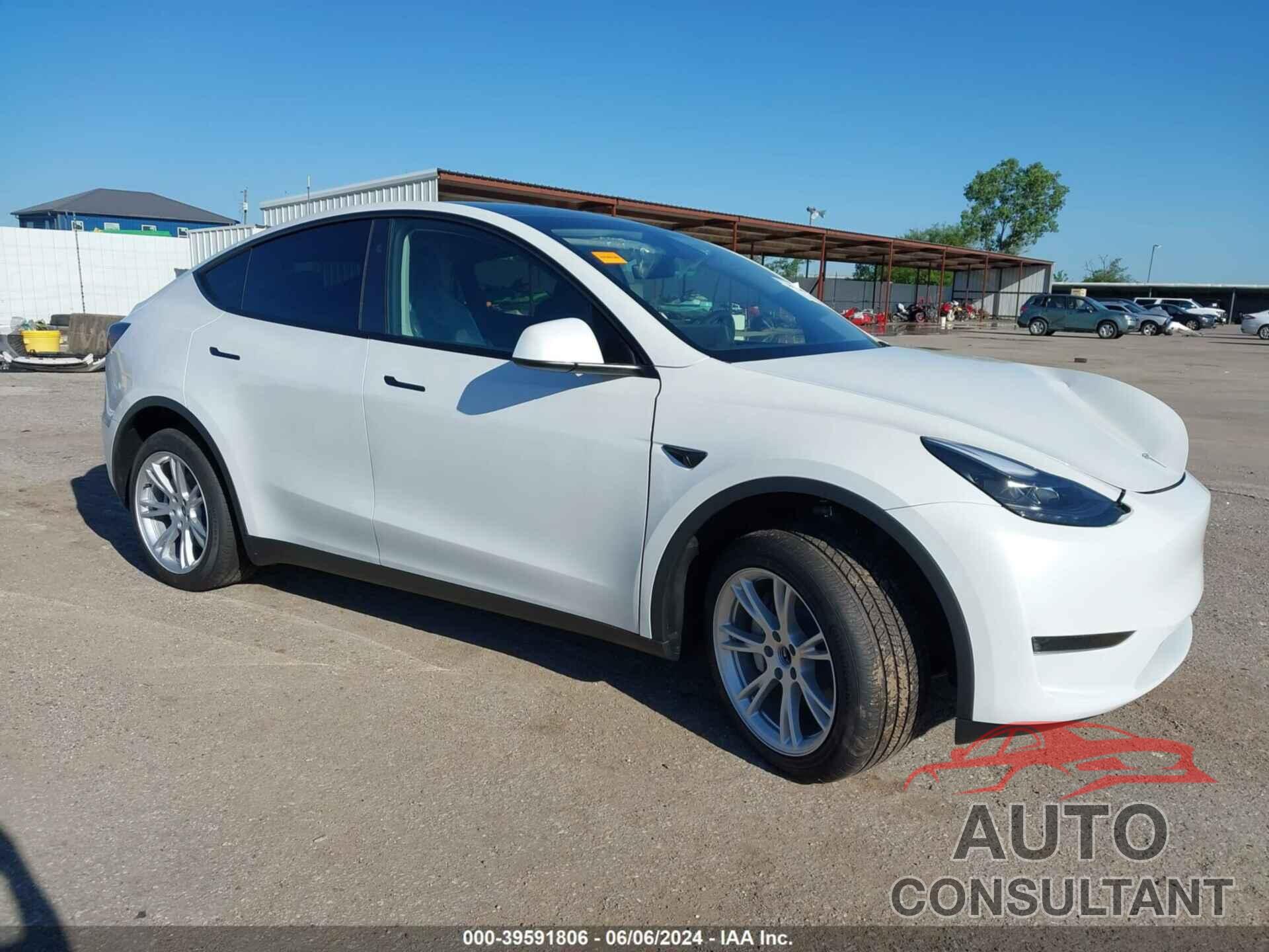 TESLA MODEL Y 2024 - 7SAYGDED6RF066040