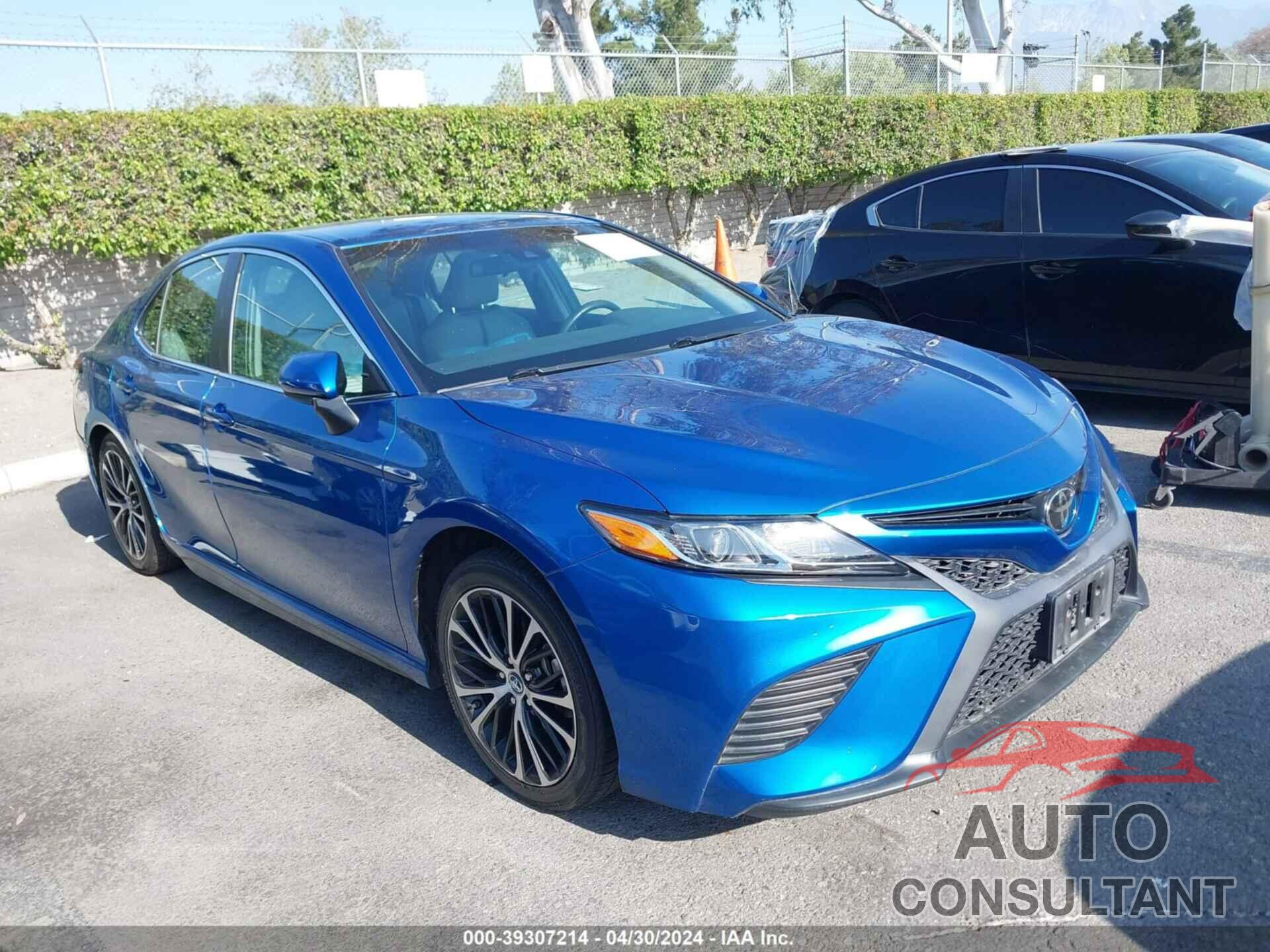 TOYOTA CAMRY 2018 - 4T1B11HK6JU125785