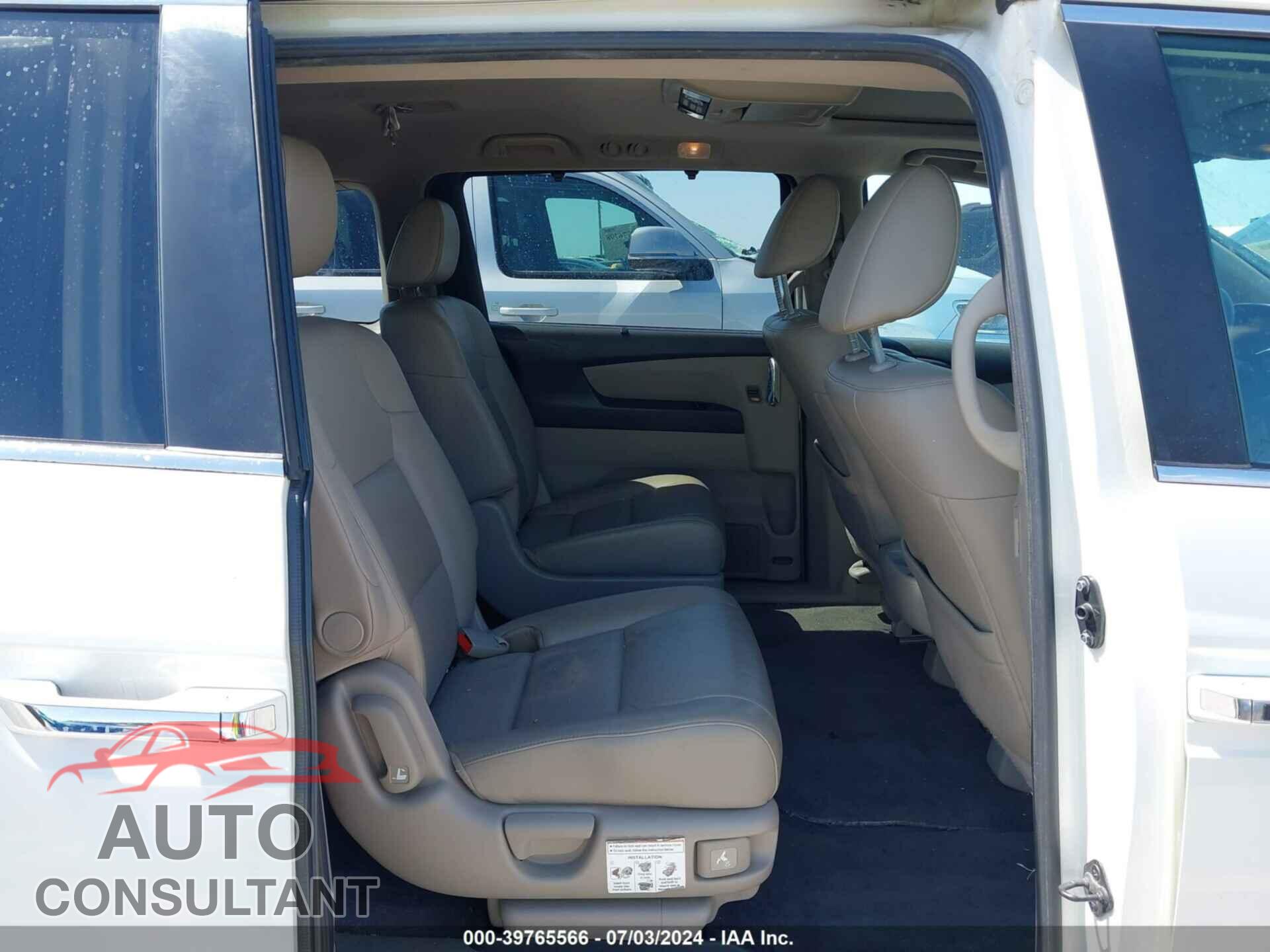 HONDA ODYSSEY 2016 - 5FNRL5H63GB016354