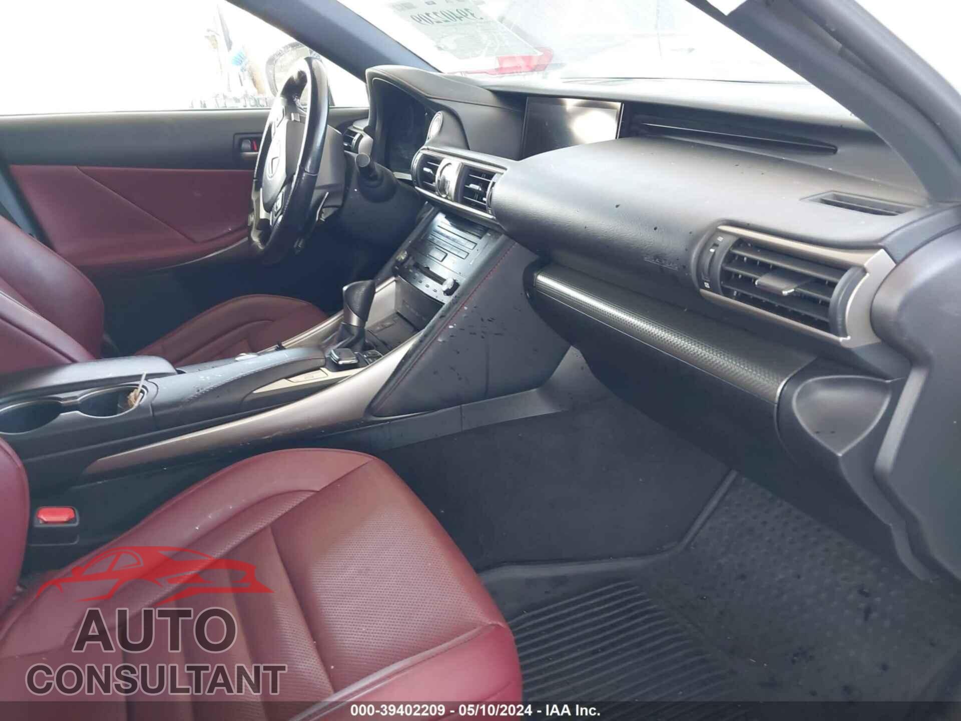 LEXUS IS 2017 - JTHBA1D29H5052862
