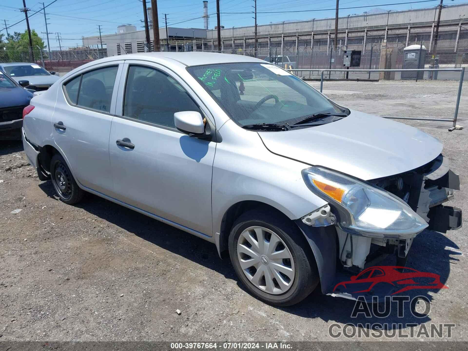 NISSAN VERSA 2017 - 3N1CN7AP1HL822018