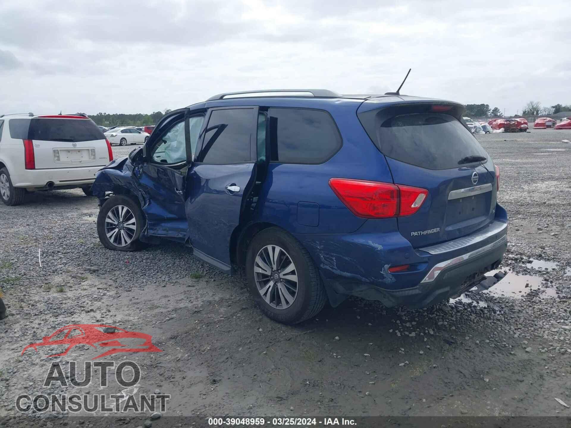 NISSAN PATHFINDER 2017 - 5N1DR2MN8HC655716
