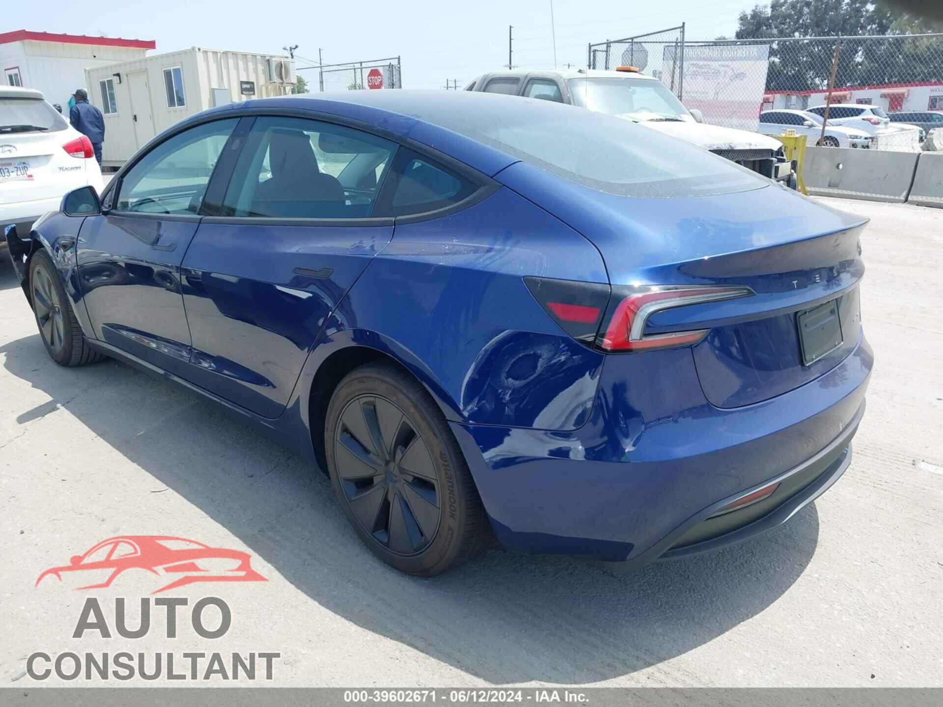 TESLA MODEL 3 2024 - 5YJ3E1EB5RF729446