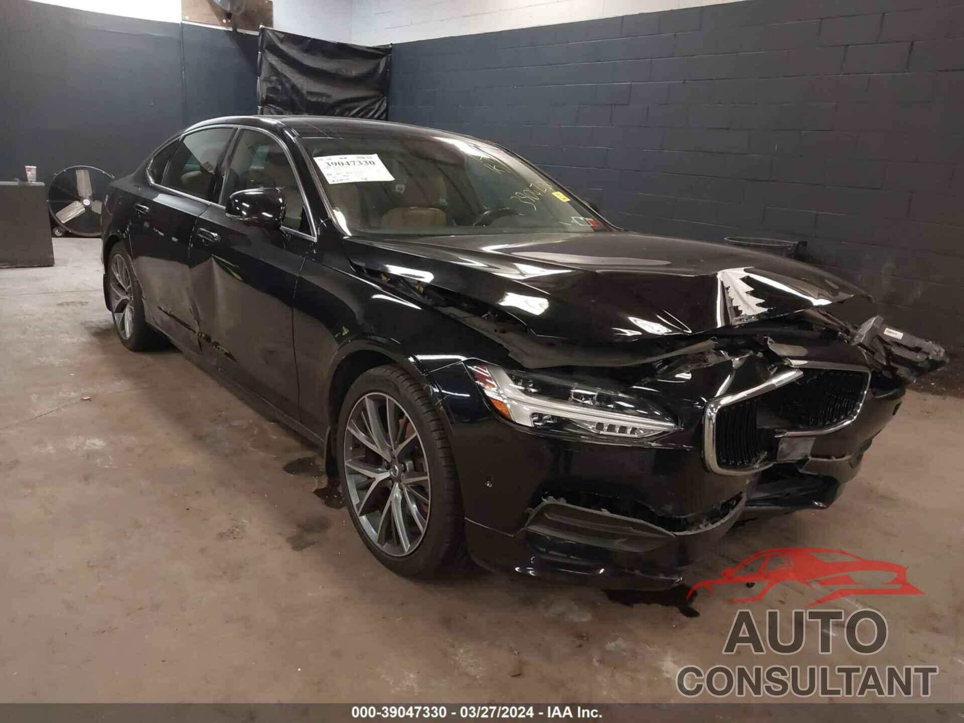 VOLVO S90 2018 - LVY982MK8JP020232