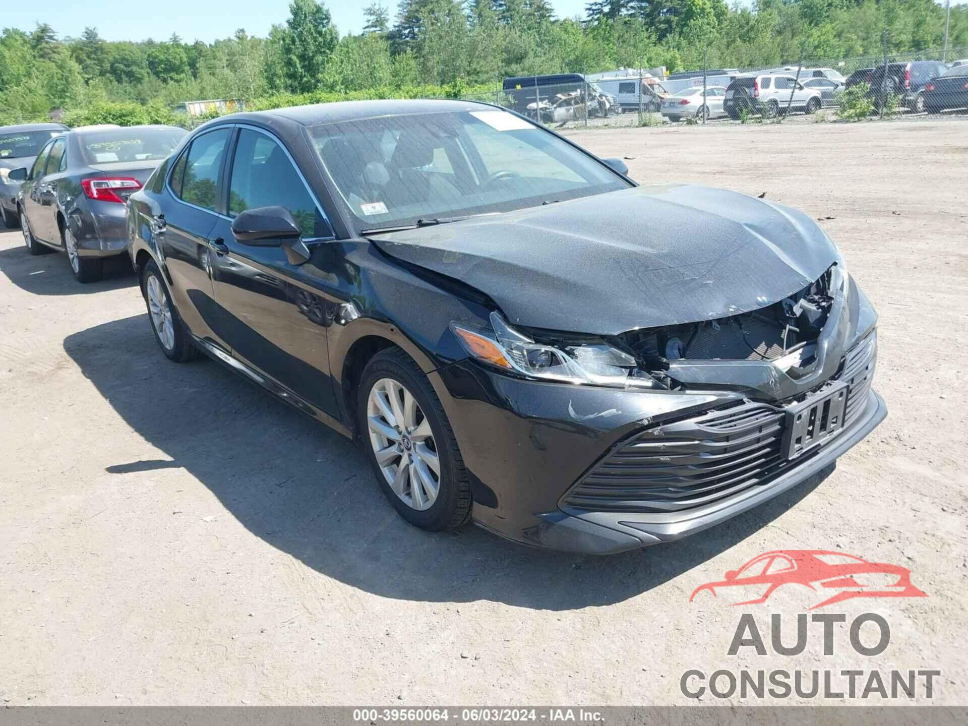 TOYOTA CAMRY 2018 - 4T1B11HK9JU070118