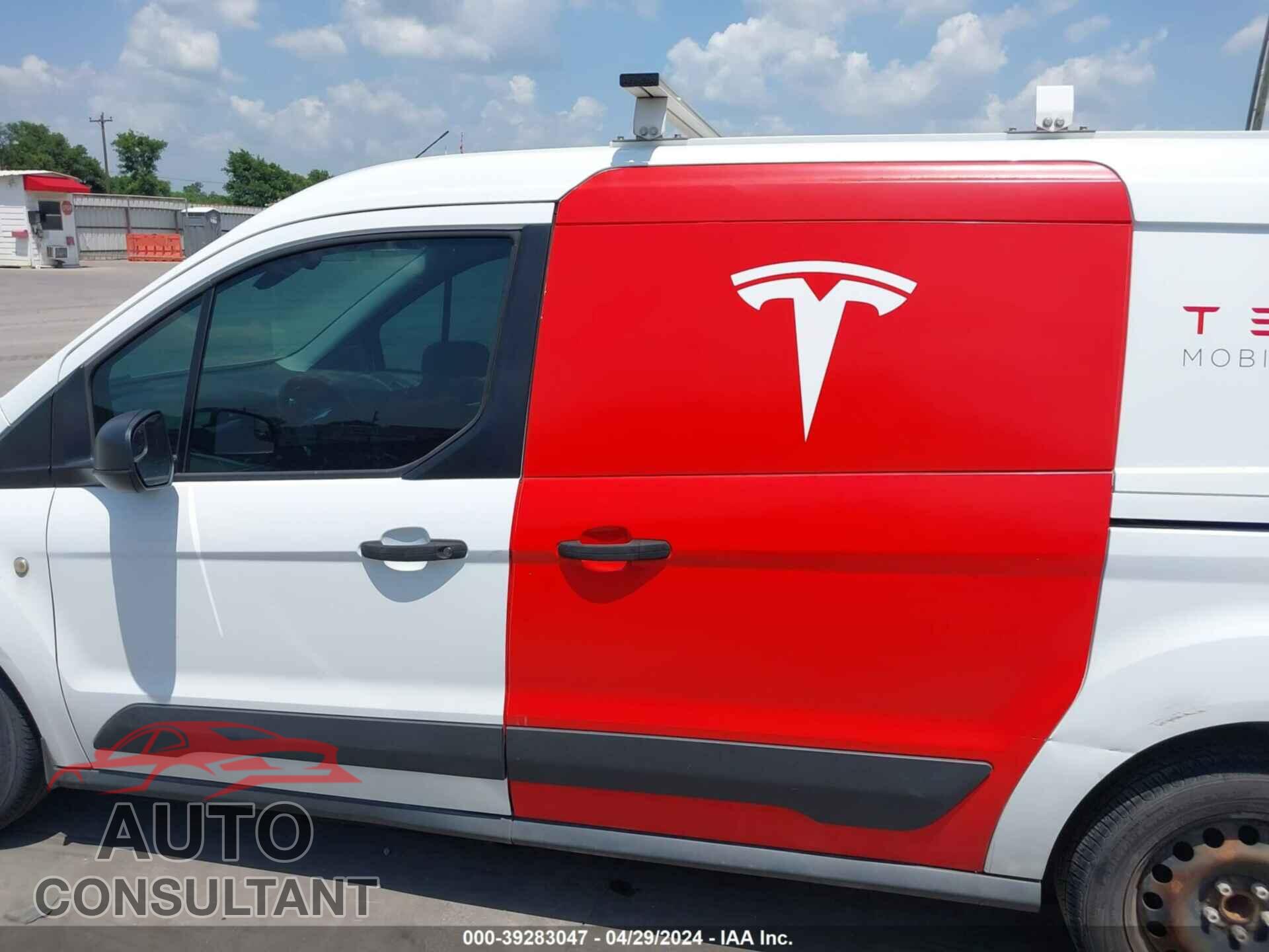 FORD TRANSIT CONNECT 2017 - NM0LS7F79H1295672