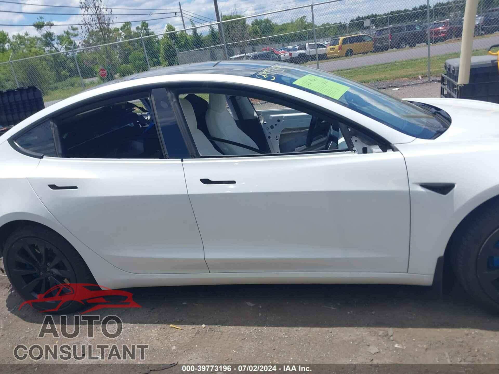 TESLA MODEL 3 2021 - 5YJ3E1EB6MF975446