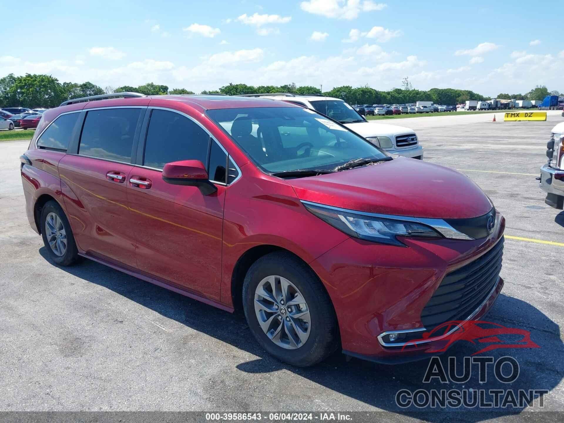 TOYOTA SIENNA 2022 - 5TDYRKEC7NS094311